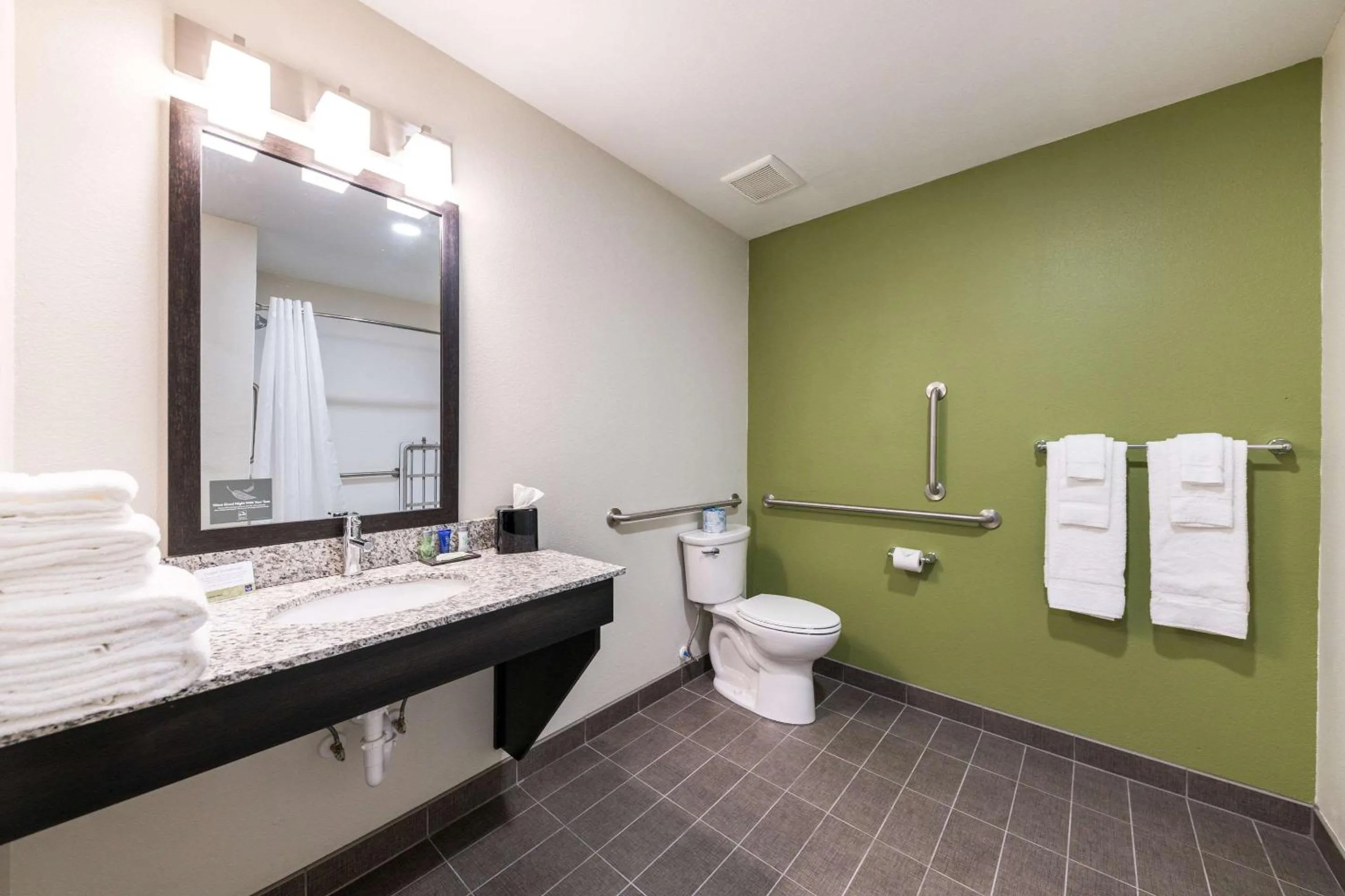 Bathroom in Sleep Inn Baxley