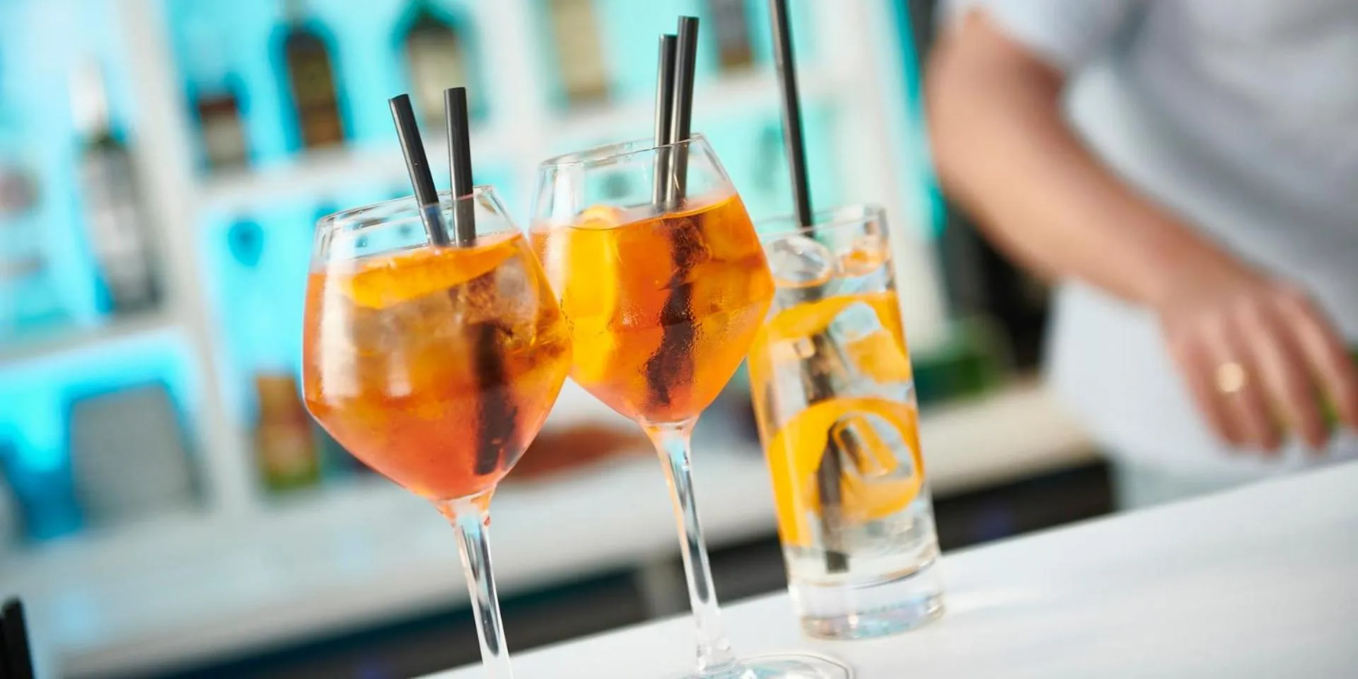 Lounge or bar in Best Western Plus Hotel Carlton Annecy