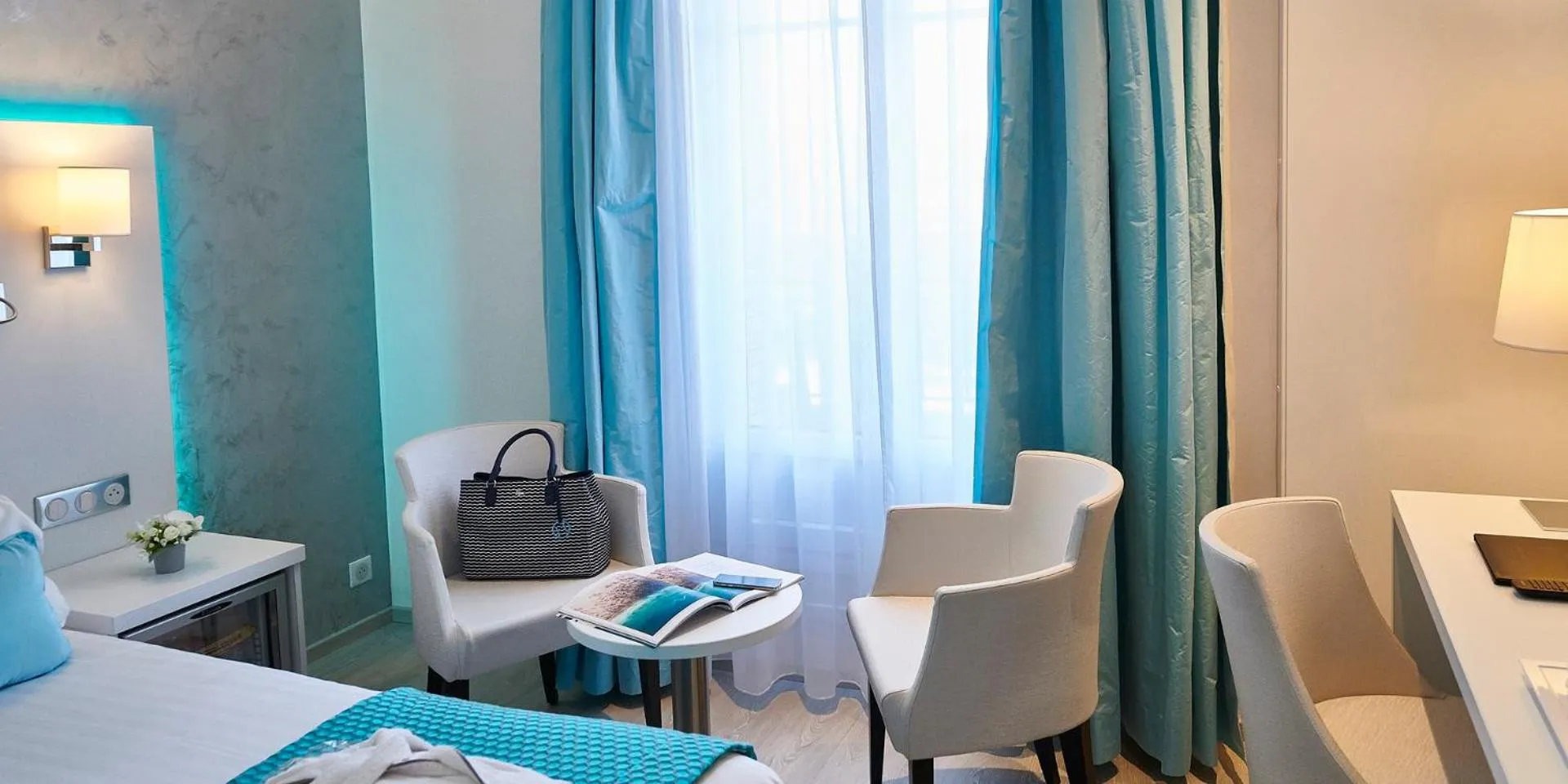 Bedroom, Bed in Best Western Plus Hotel Carlton Annecy