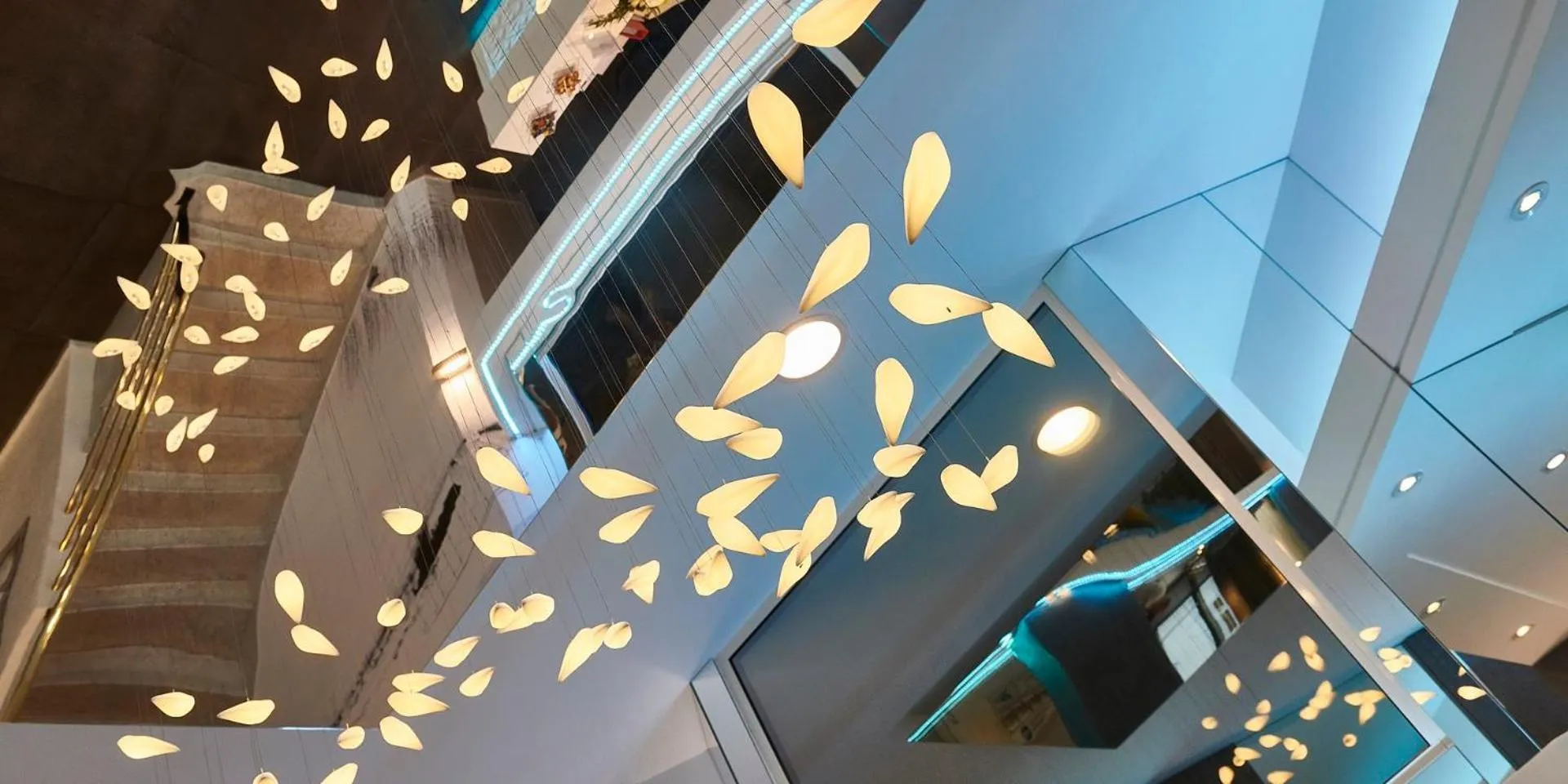 Lobby or reception in Best Western Plus Hotel Carlton Annecy