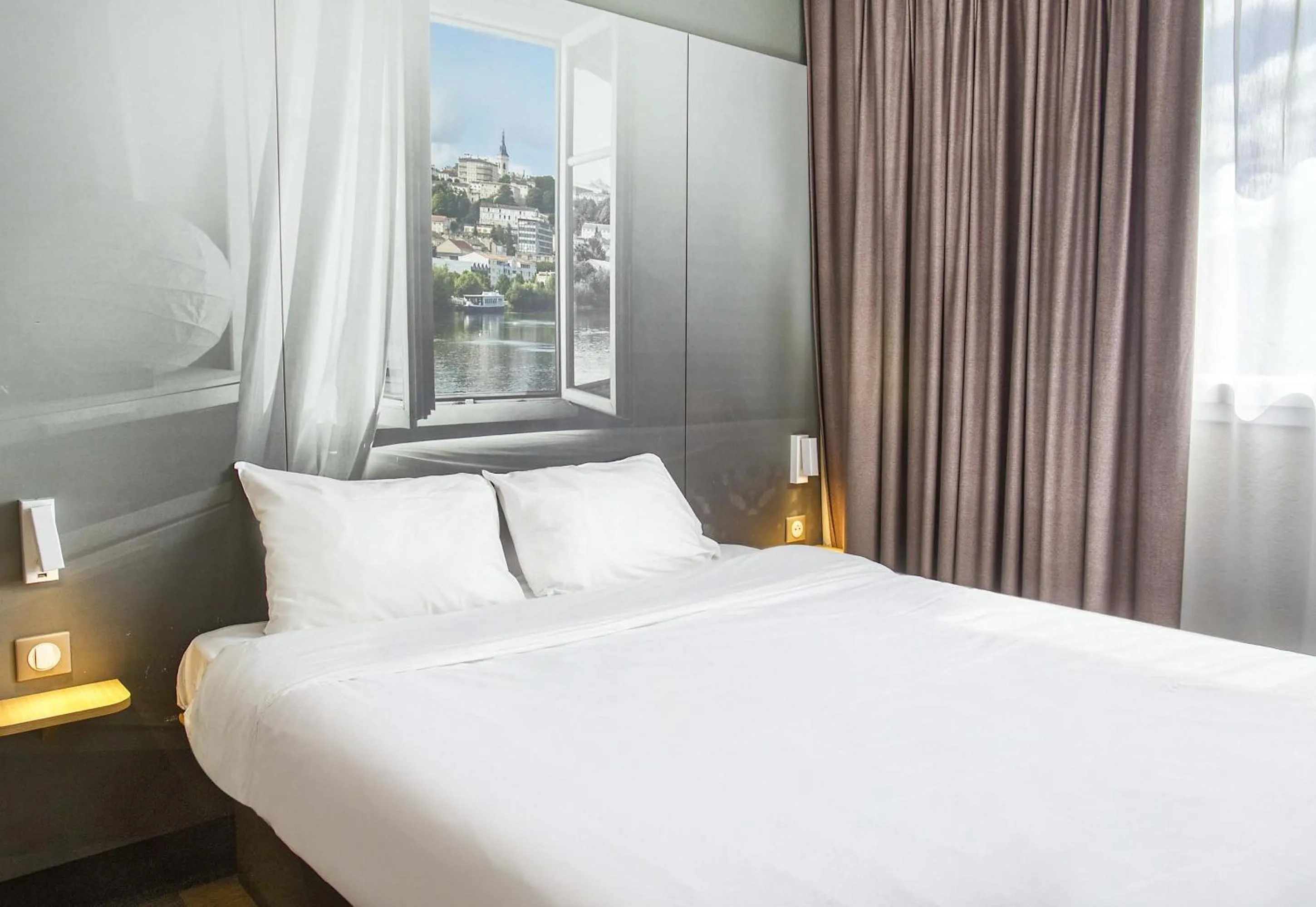 Bedroom, Bed in B&B HOTEL Angoulême