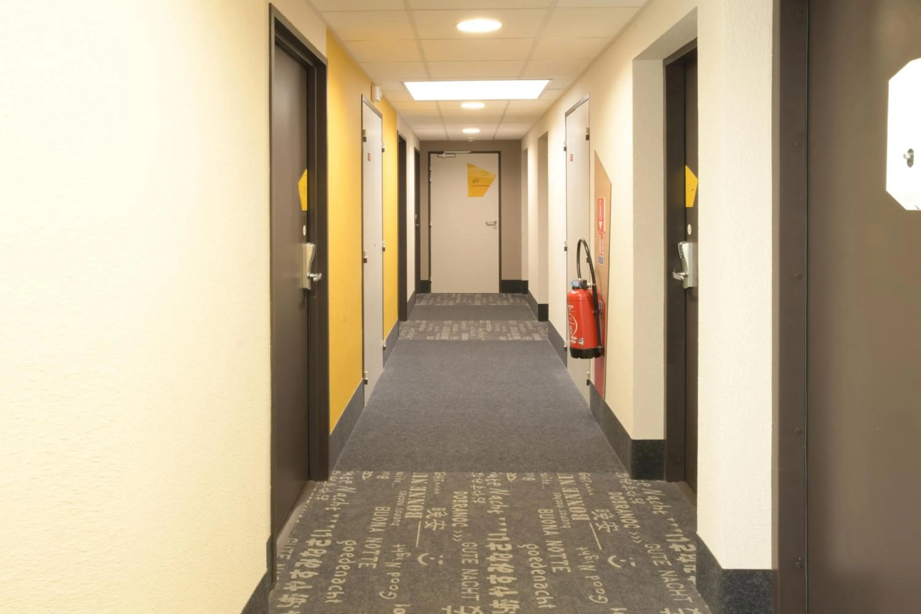 Area and facilities in B&B HOTEL Angoulême