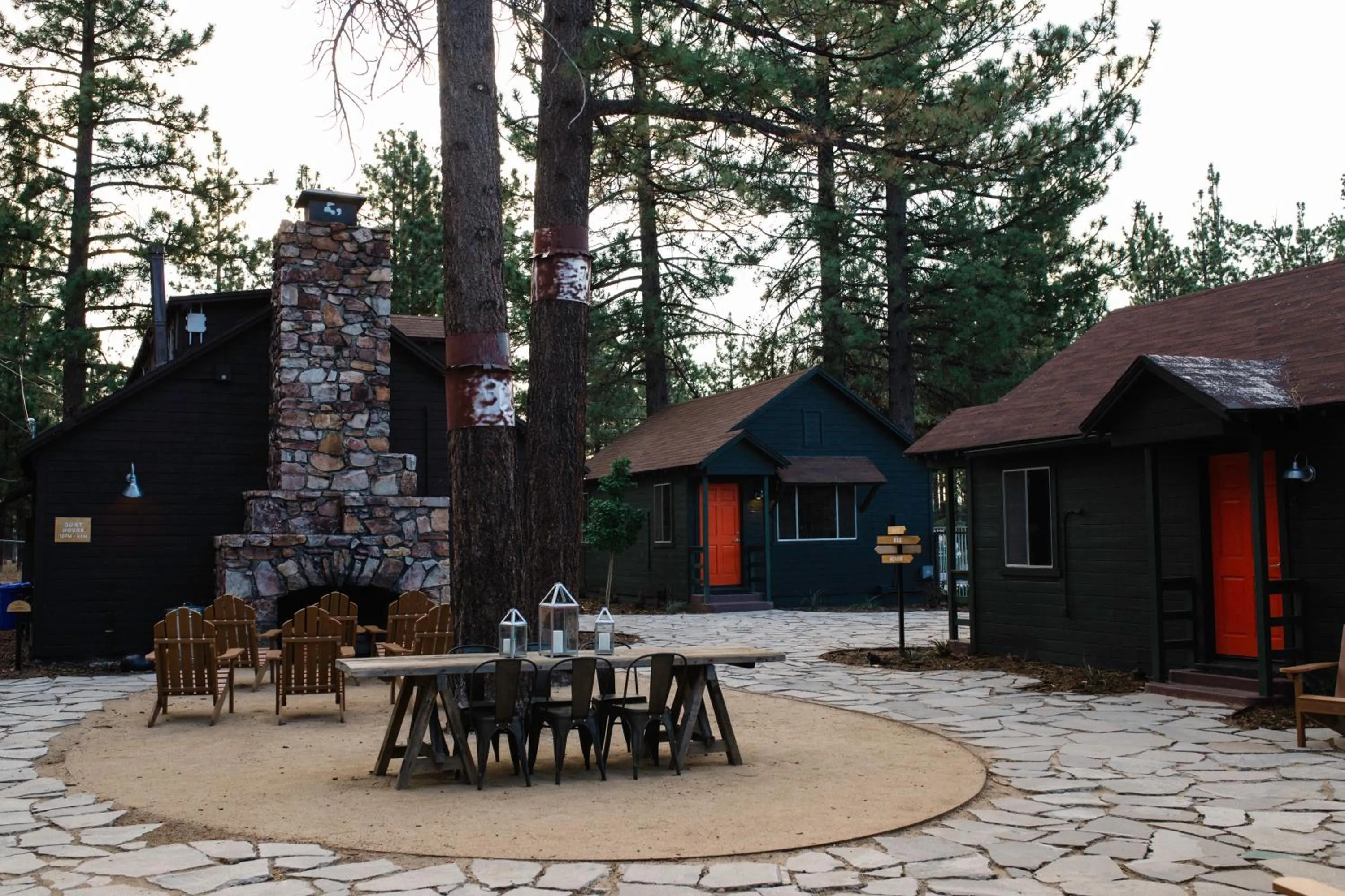 Area and facilities in Noon Lodge