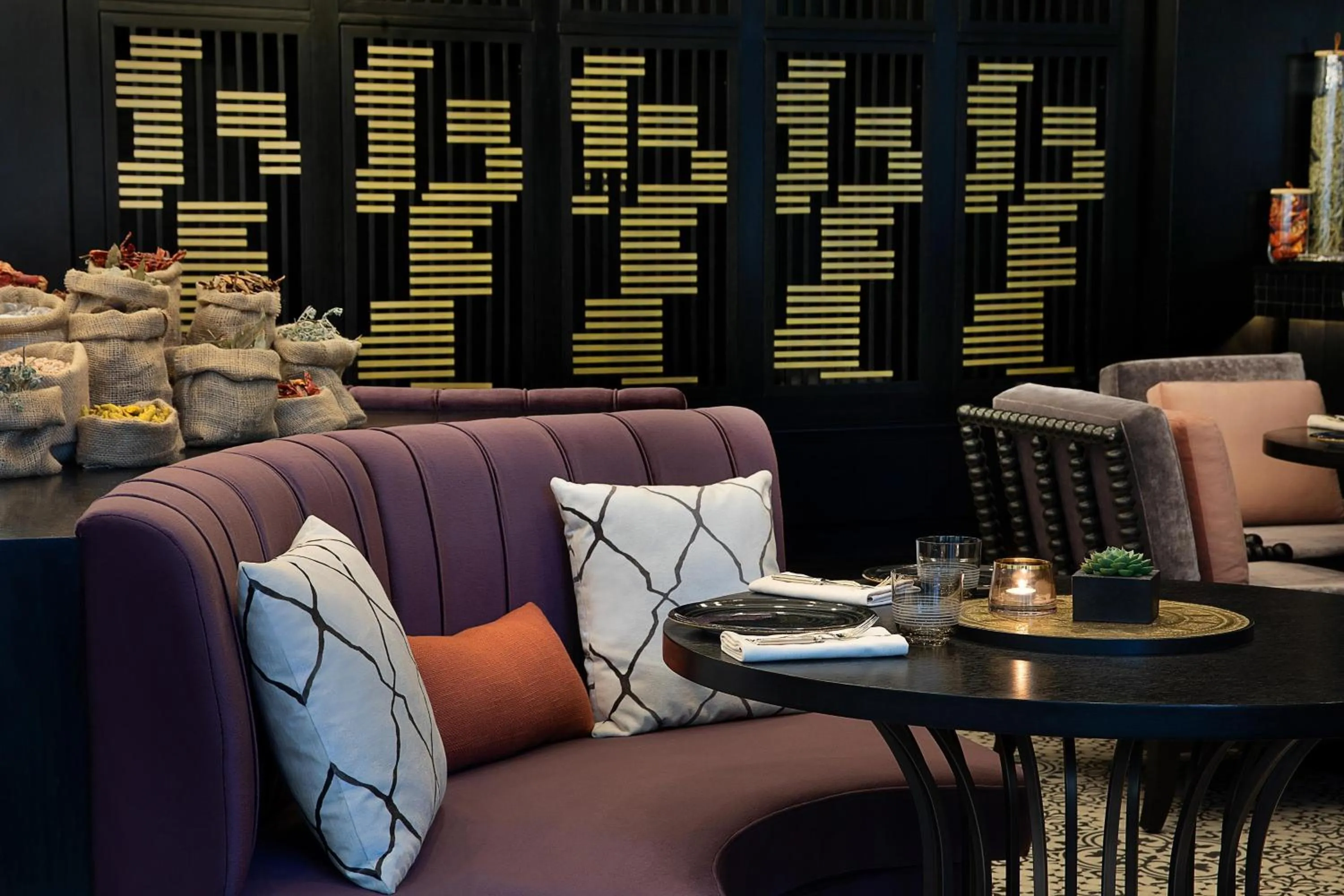 Restaurant/places to eat in The St. Regis Amman