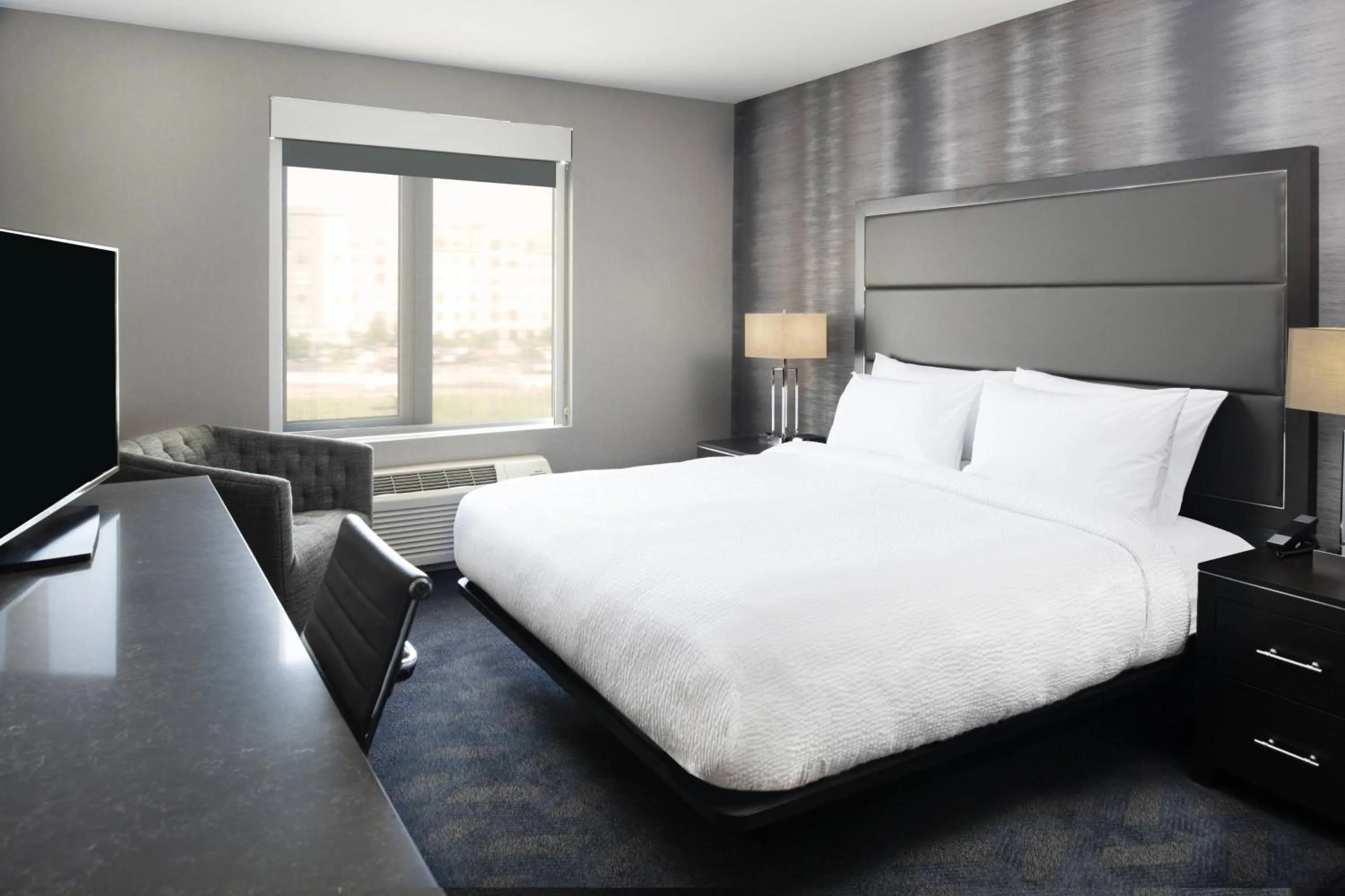 Photo of the whole room, Bed in Fairfield Inn & Suites by Marriott Boston Logan Airport/Chelsea