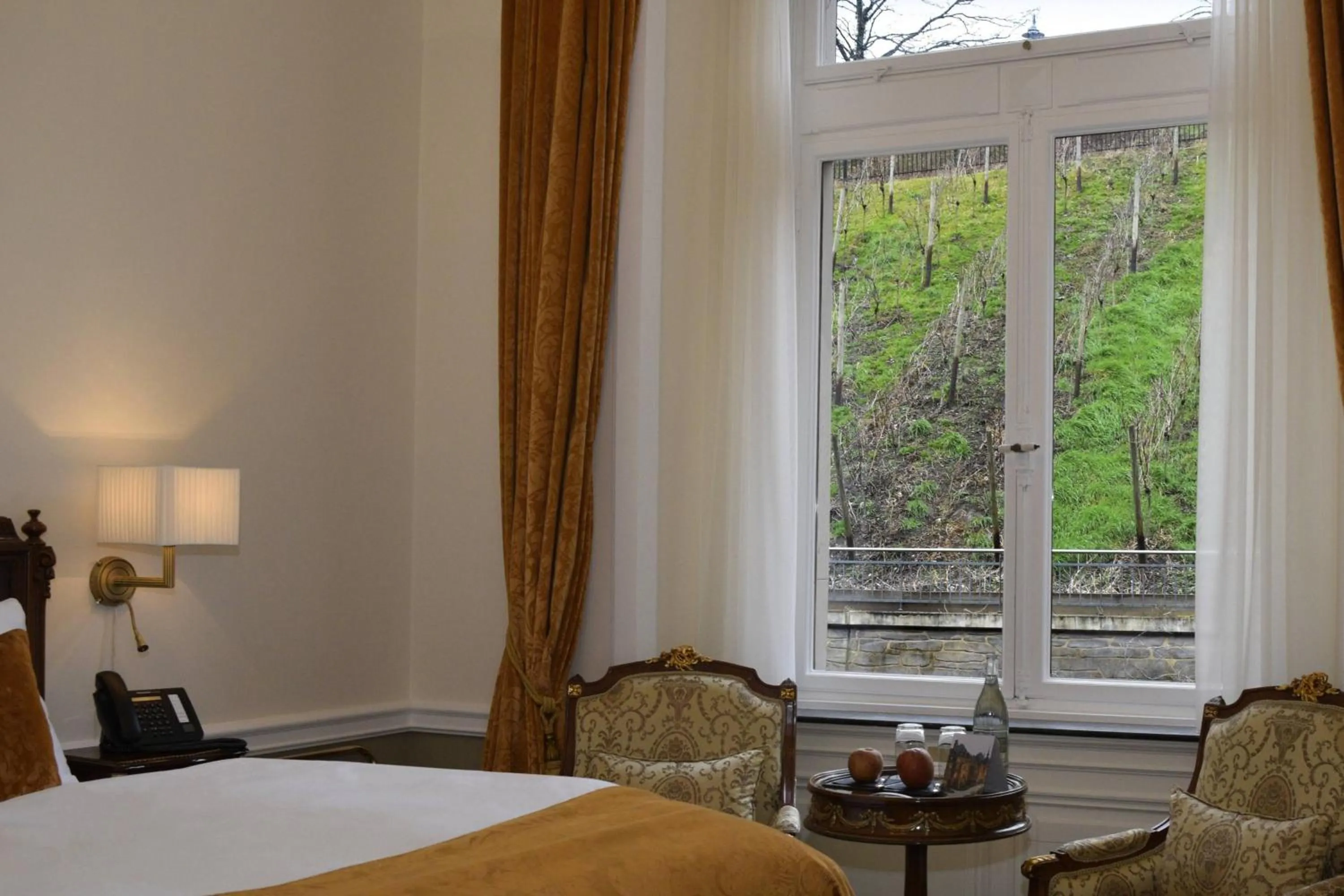 Photo of the whole room, Bed in Schloss Lieser, Autograph Collection