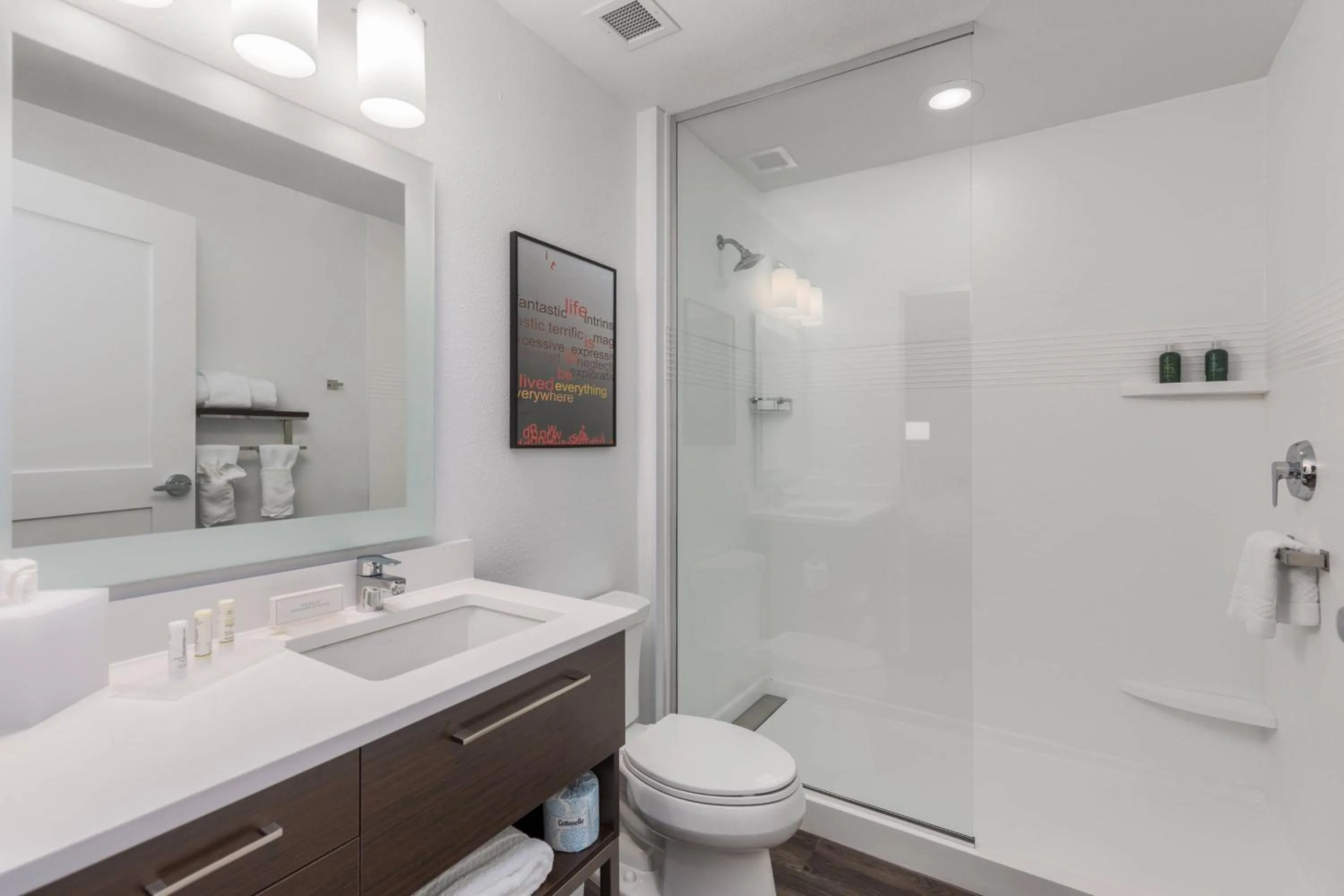 Bathroom in TownePlace Suites by Marriott Owensboro