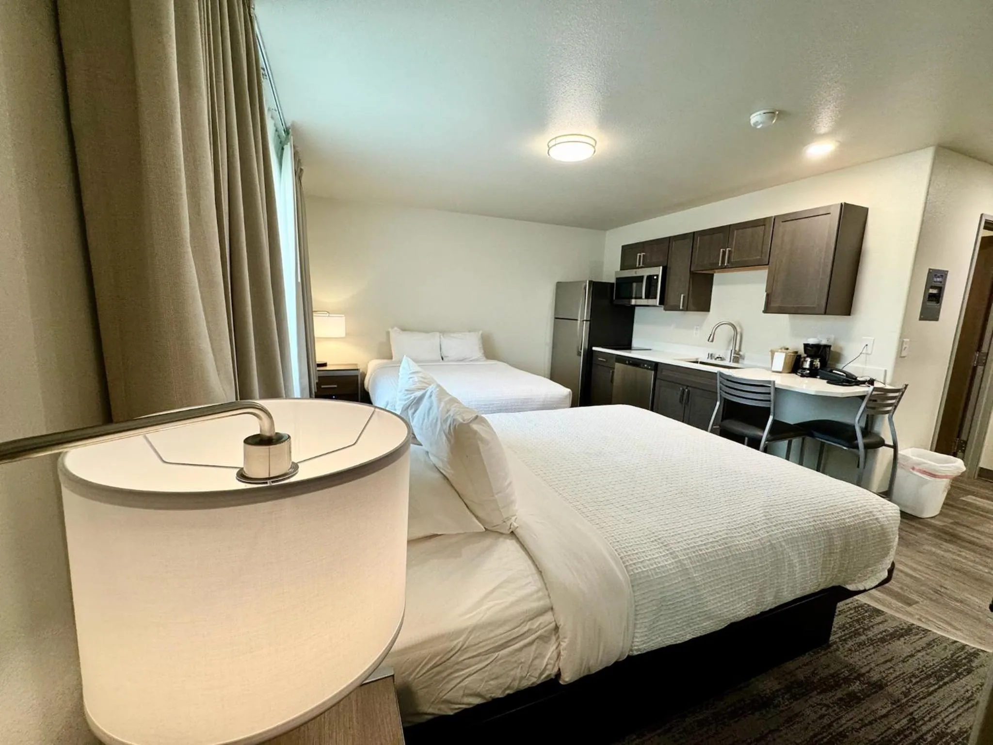 Photo of the whole room, Bed in Alaska's Select Inn Wasilla