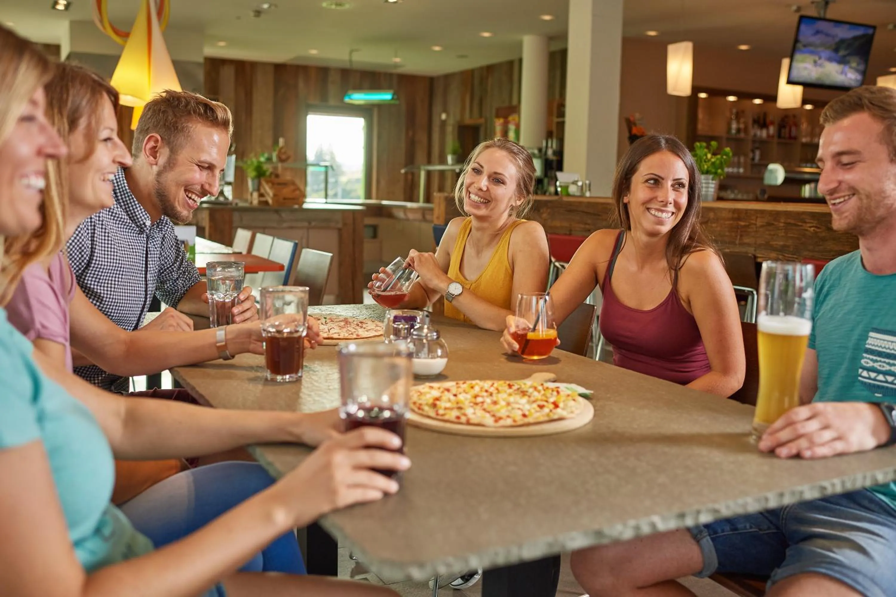 Restaurant/places to eat in Explorer Hotel Bad Kleinkirchheim