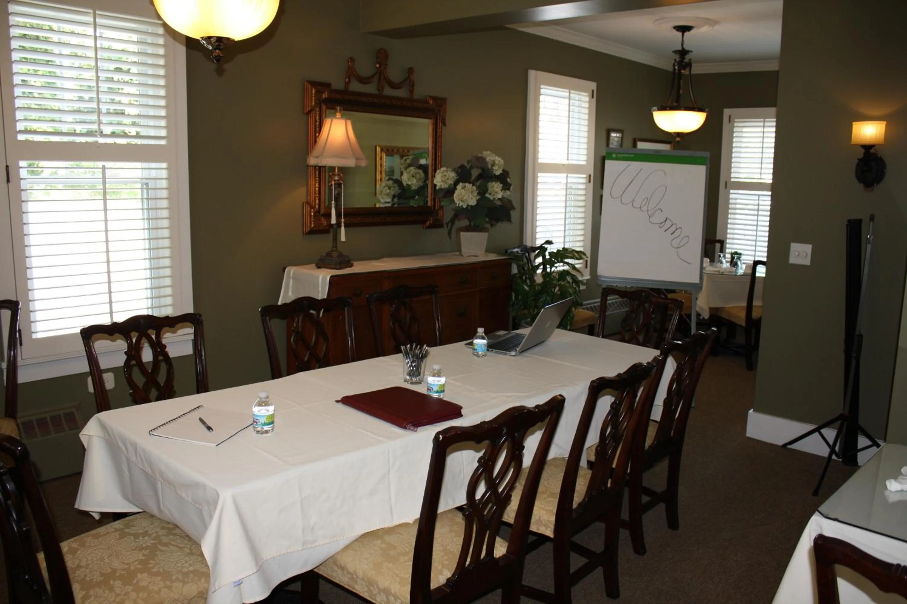 Banquet/Function facilities in Maplewood Hotel