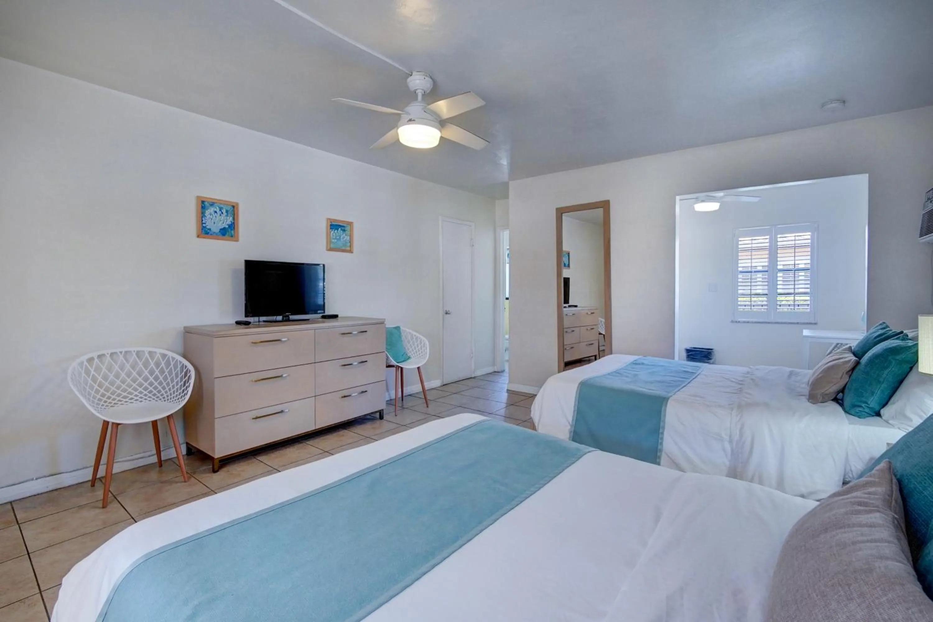 Bedroom, Bed in Sea Garden by the Sea