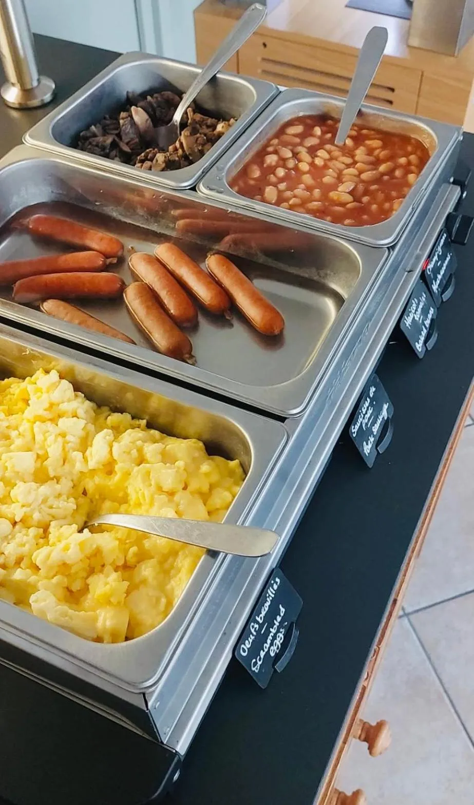 Buffet breakfast in Brit Hotel Acacias