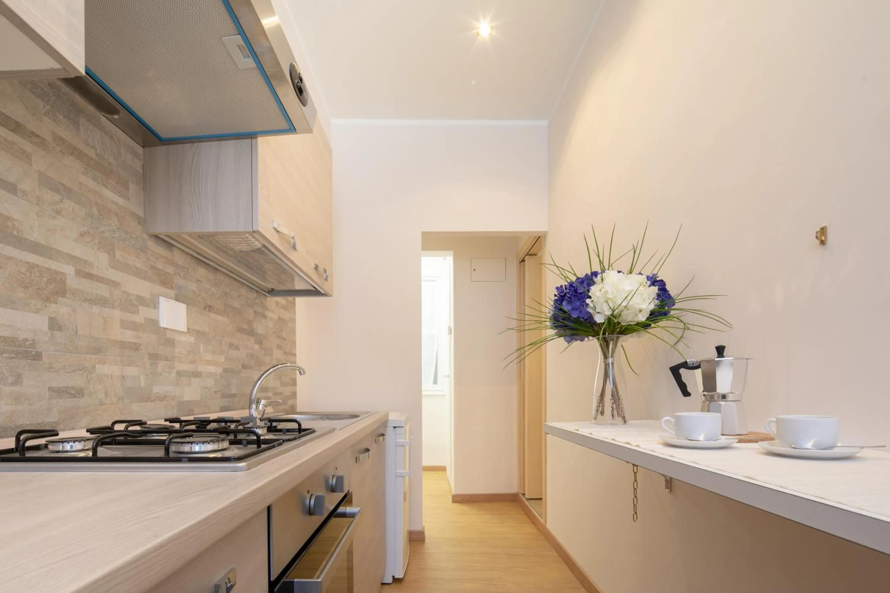 Coffee/tea facilities in Modern Duomo View by Mmega