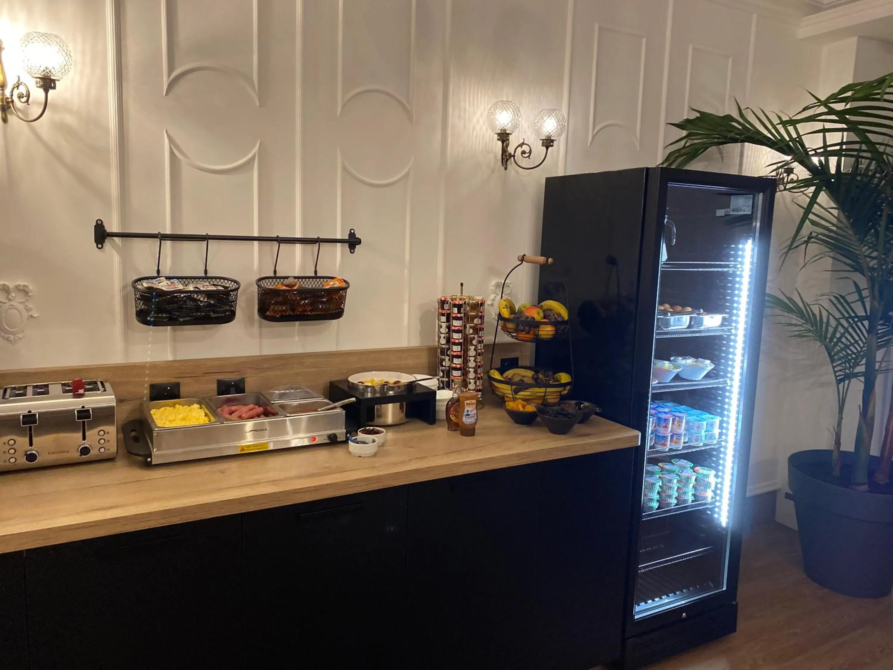 Breakfast in Hotel du Louvre