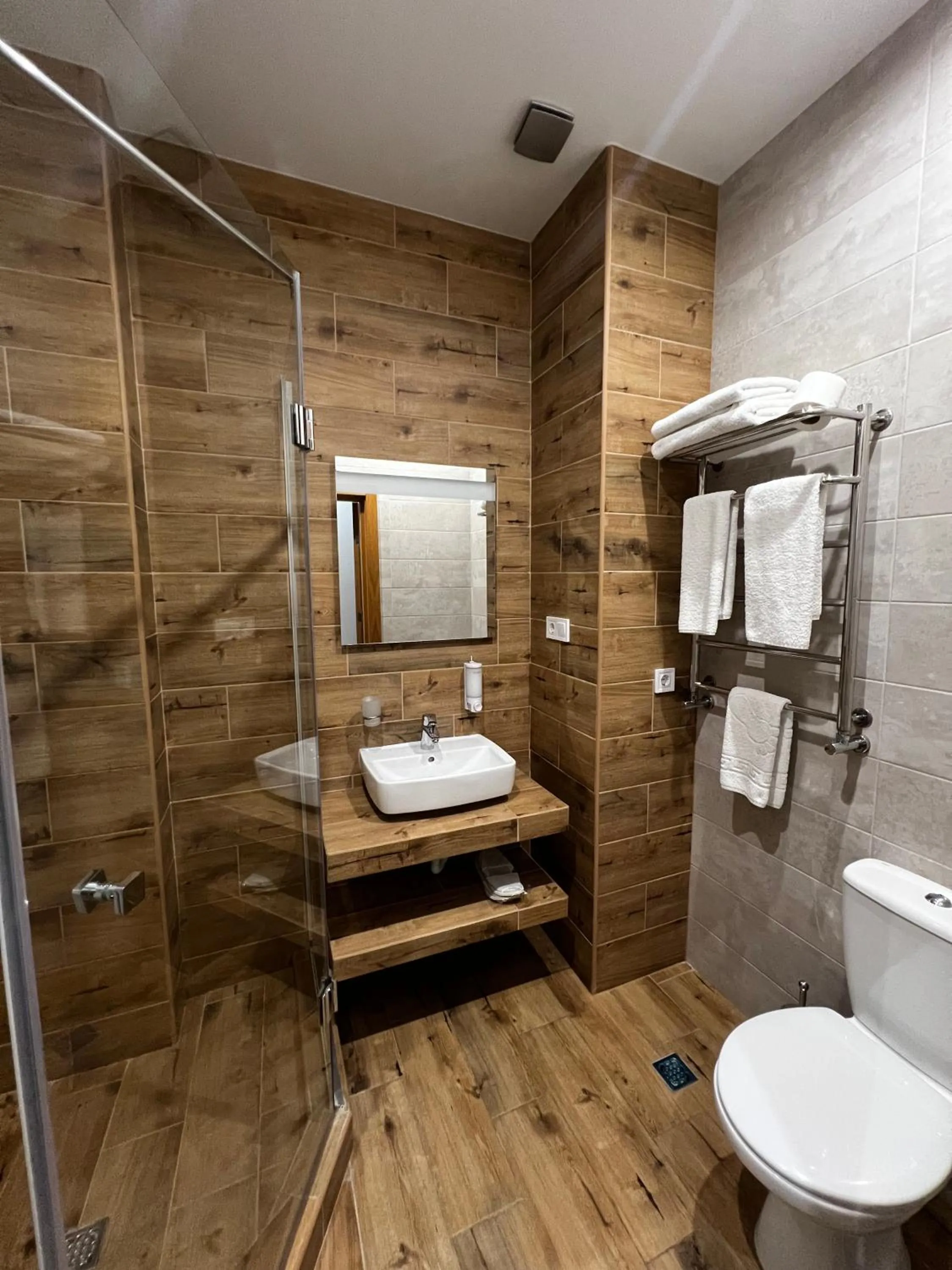 Shower in Mykonos Hotel Apart - Maestro