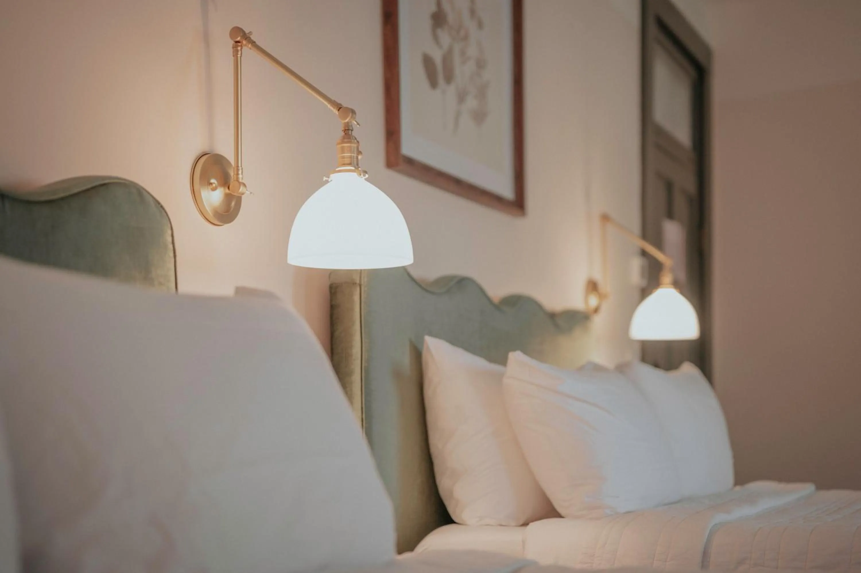 Bed in The Rochester Hotel