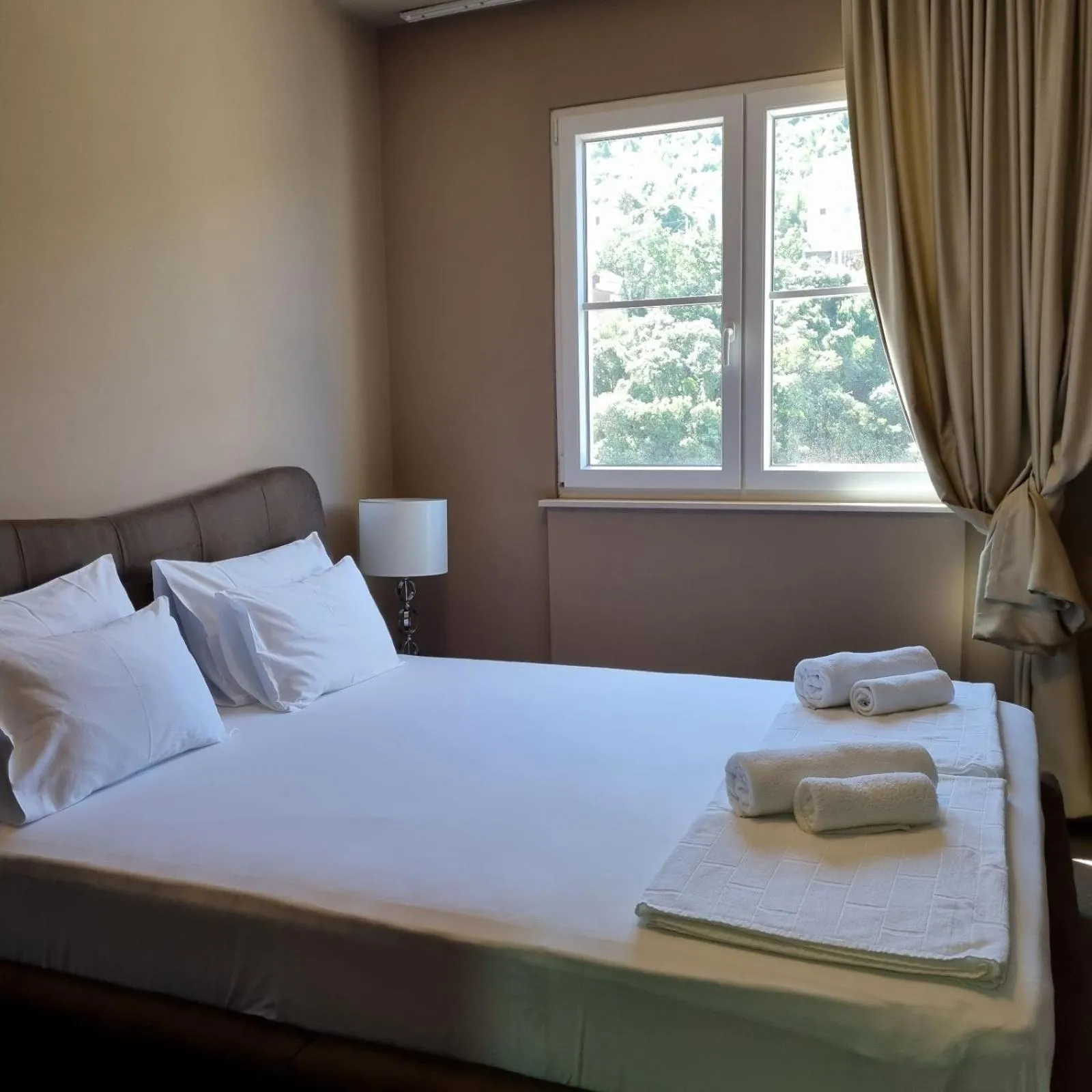 Bedroom, Bed in Regina del Mare