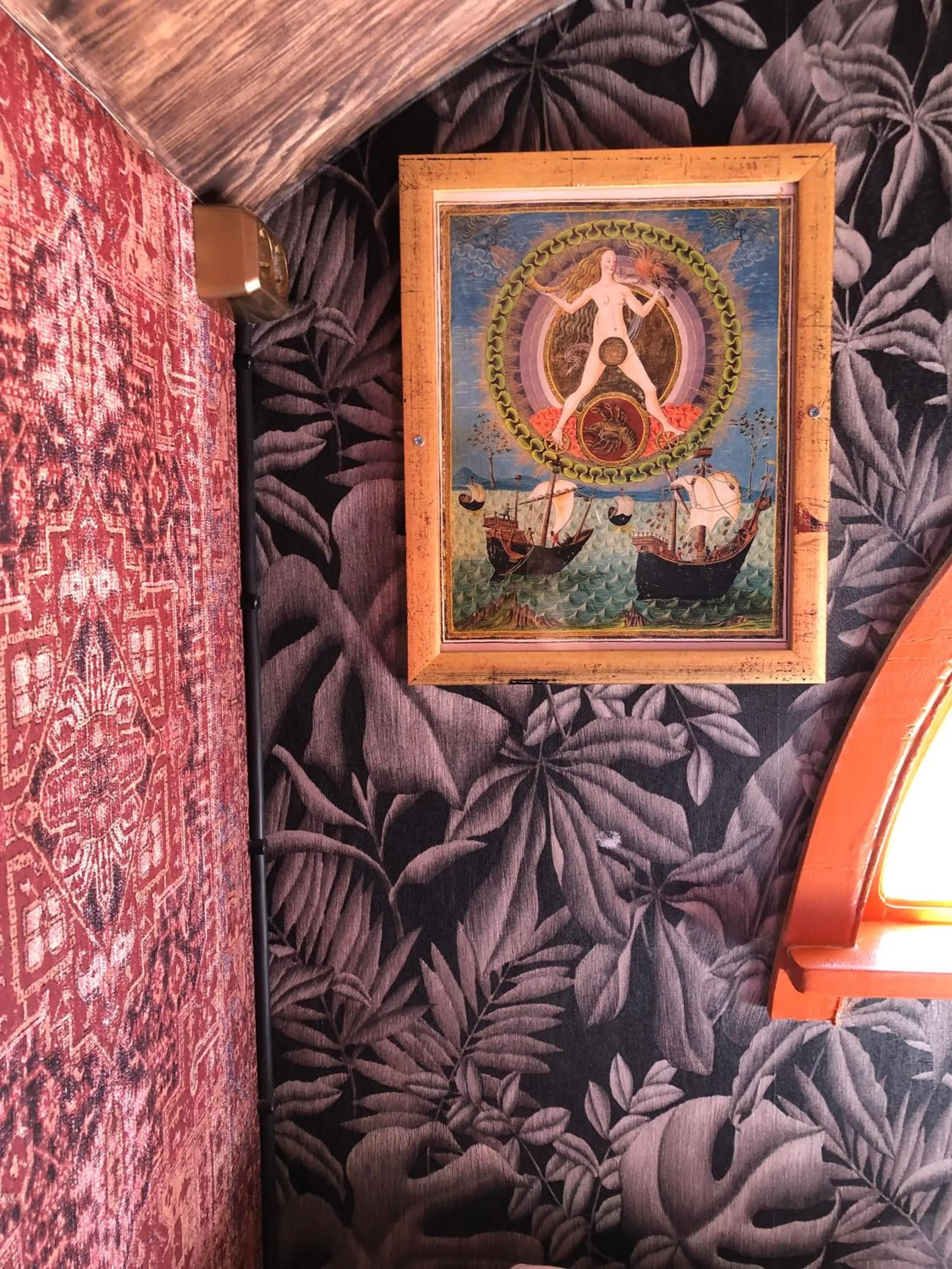 Decorative detail in Grand Circus Hotel