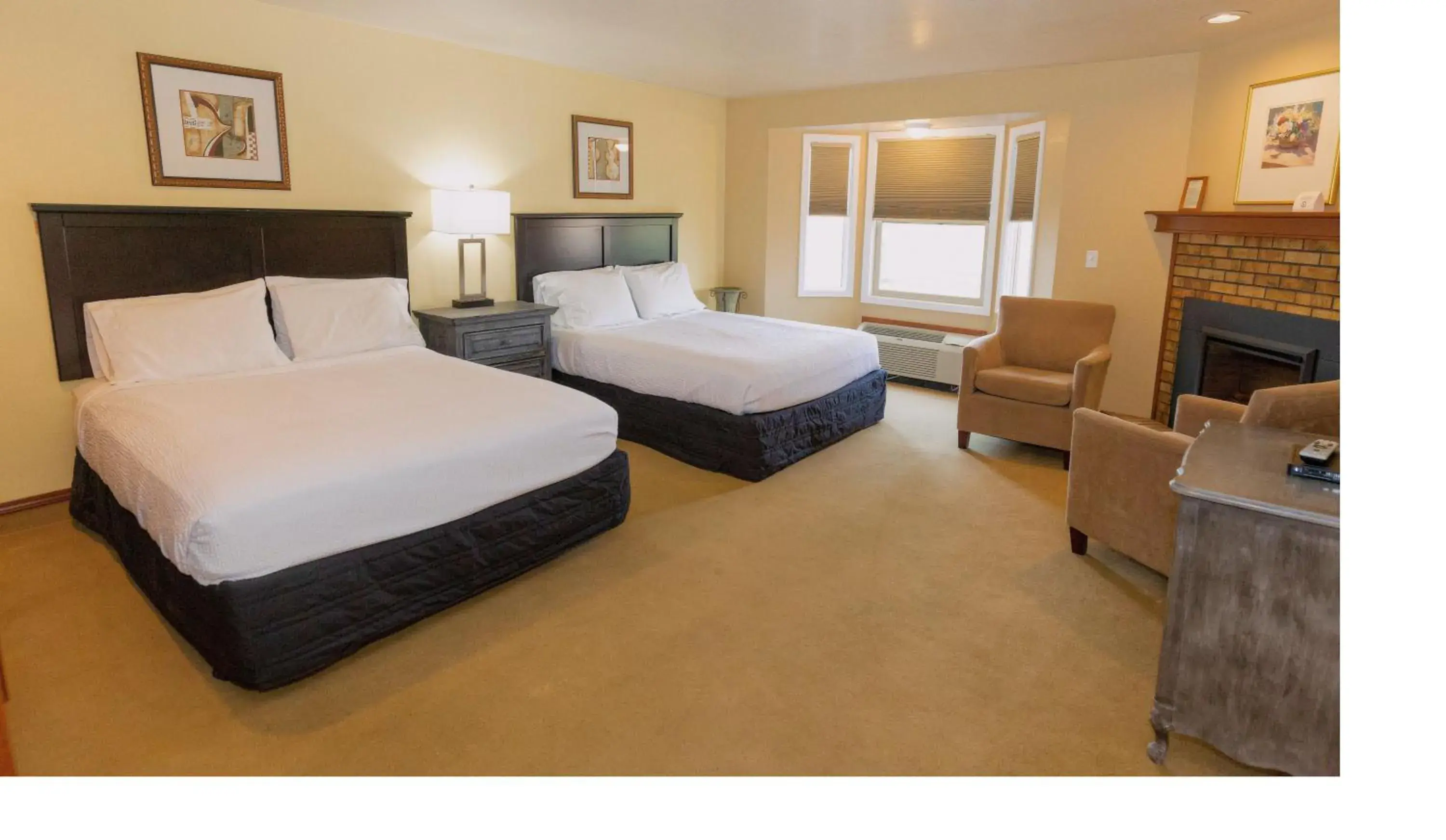 Double Queen Room in Hilltop Inn Broomfield Denver Double Queen Room in Hilltop Inn Broomfield Denver