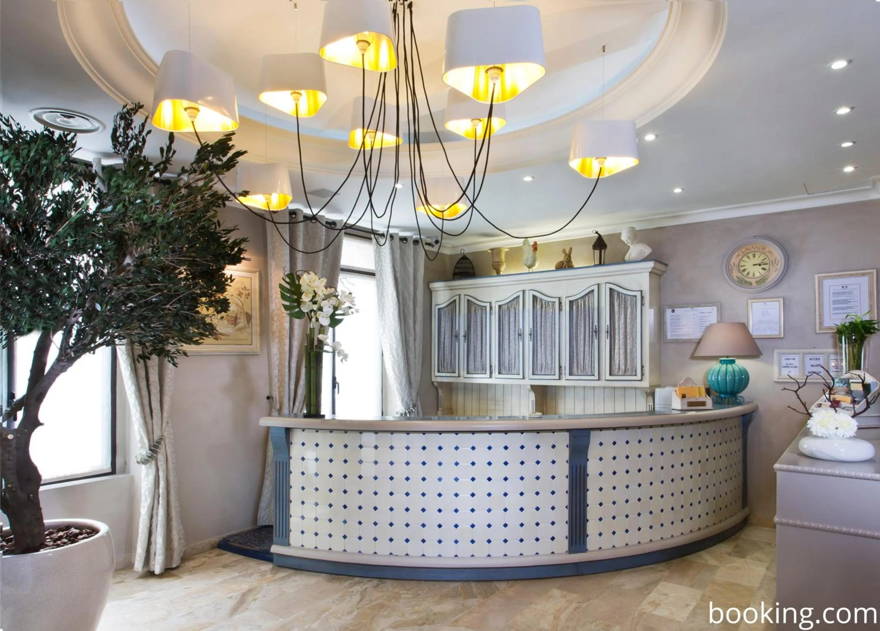 Lobby or reception in Hotel Daumesnil-Vincennes