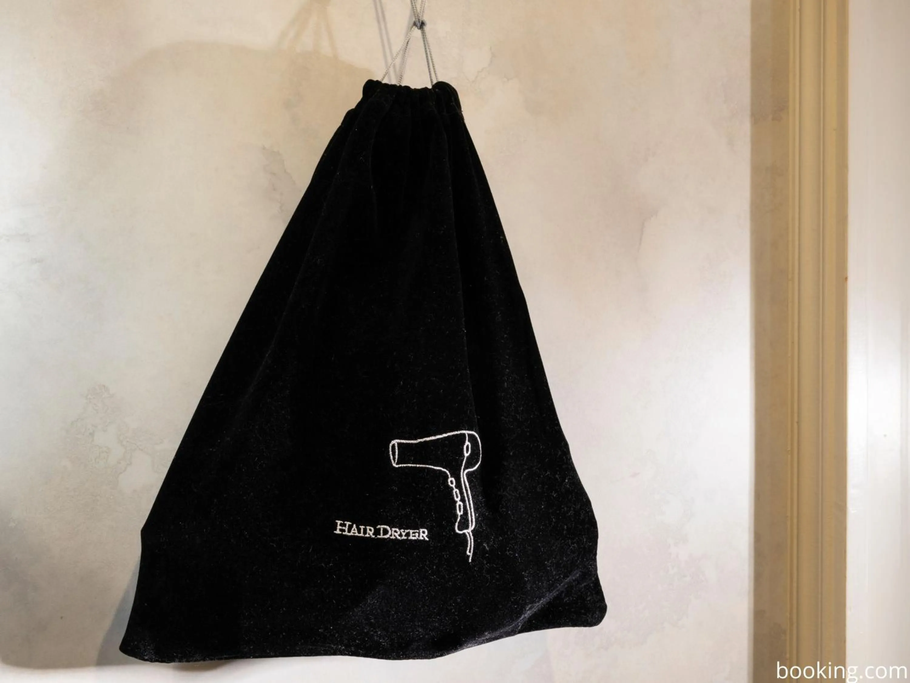 hair dryier in Hotel Daumesnil-Vincennes