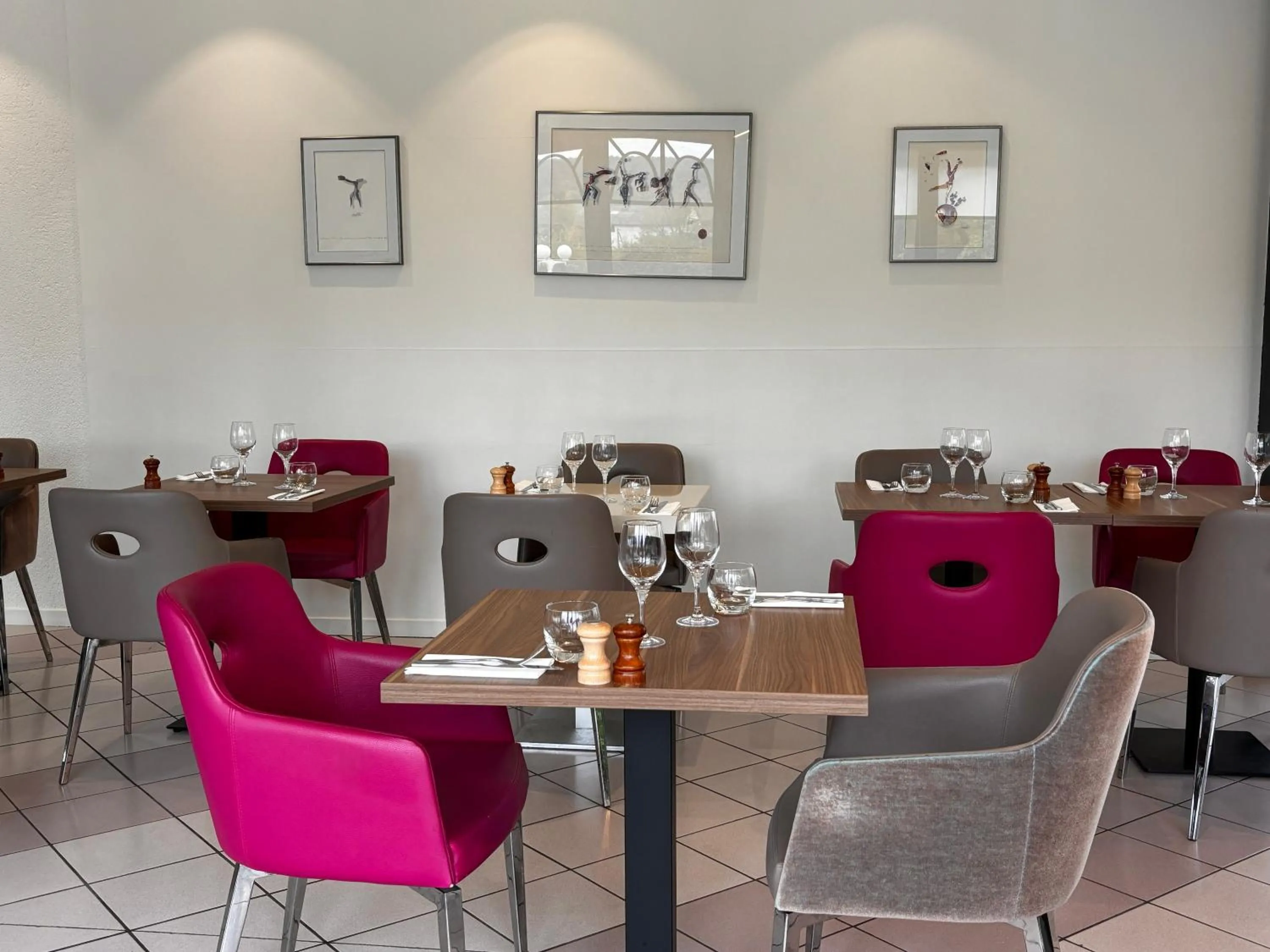 Restaurant/places to eat in LOGIS Hotel l'Escargotière Dijon Sud - Chenove