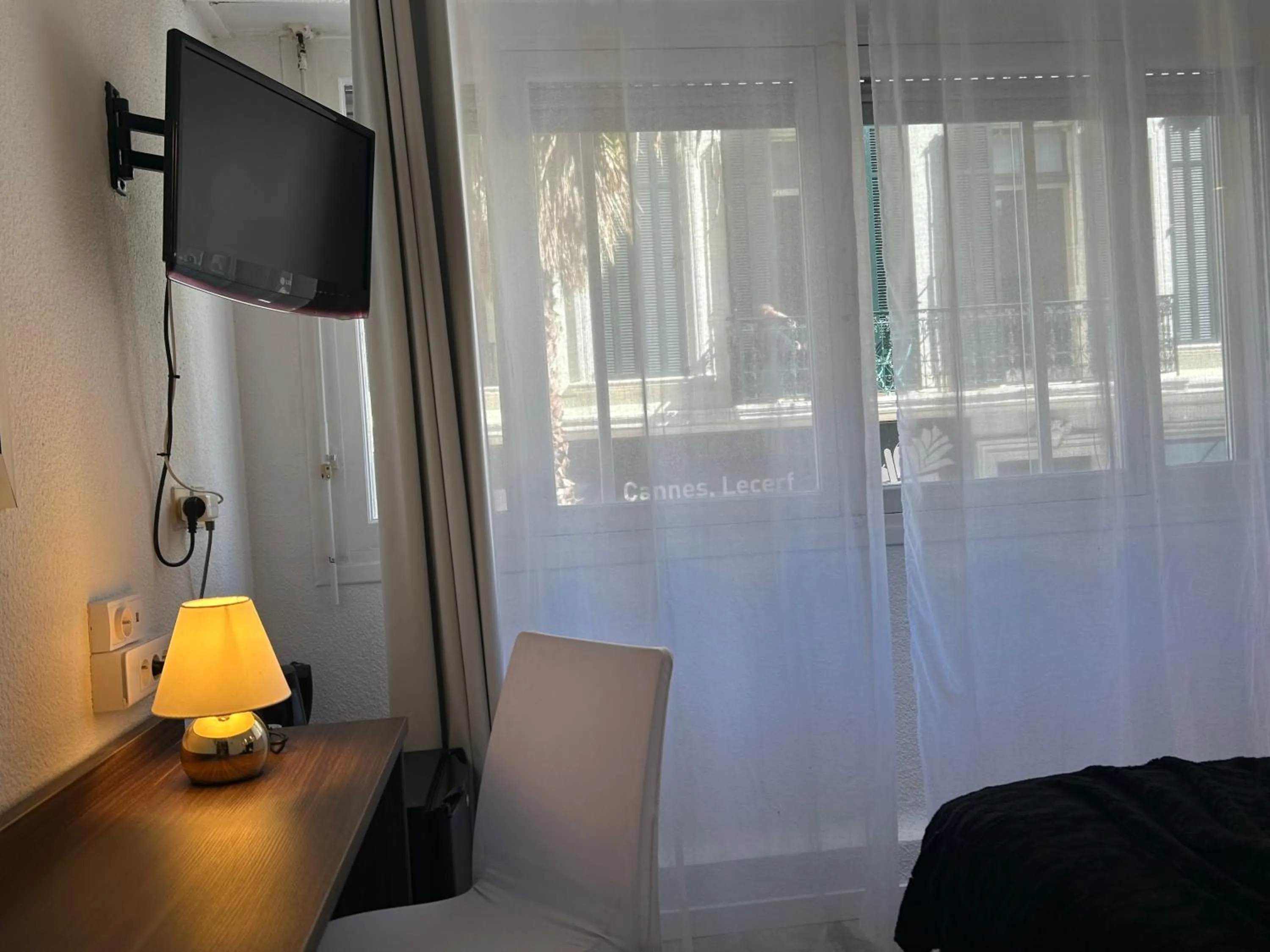 ATH hôtel Athénée