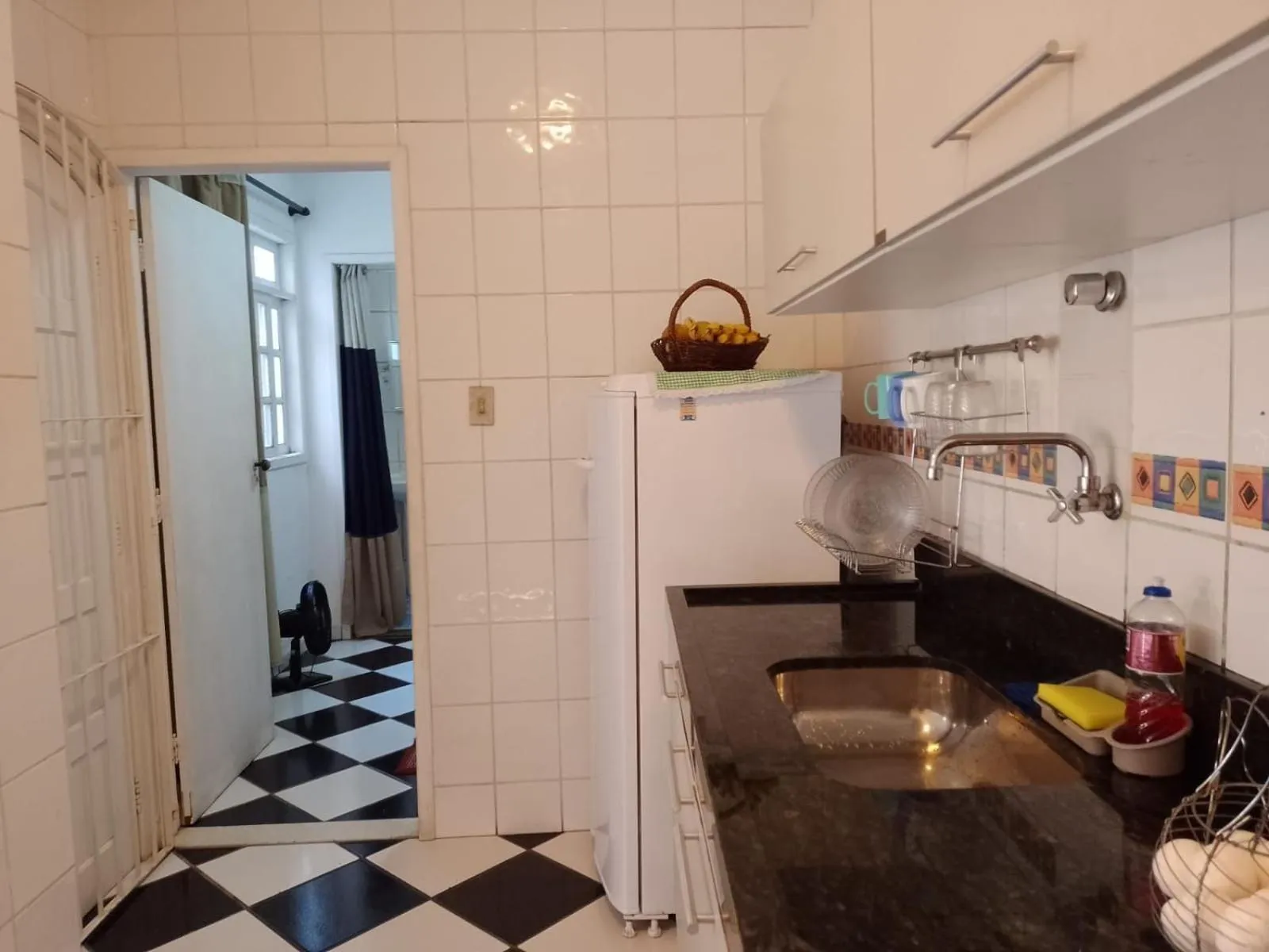 Kitchen or kitchenette in FAMILY- Conheça Cabo Frio e ARRAIAL e traga seu pet - Confira