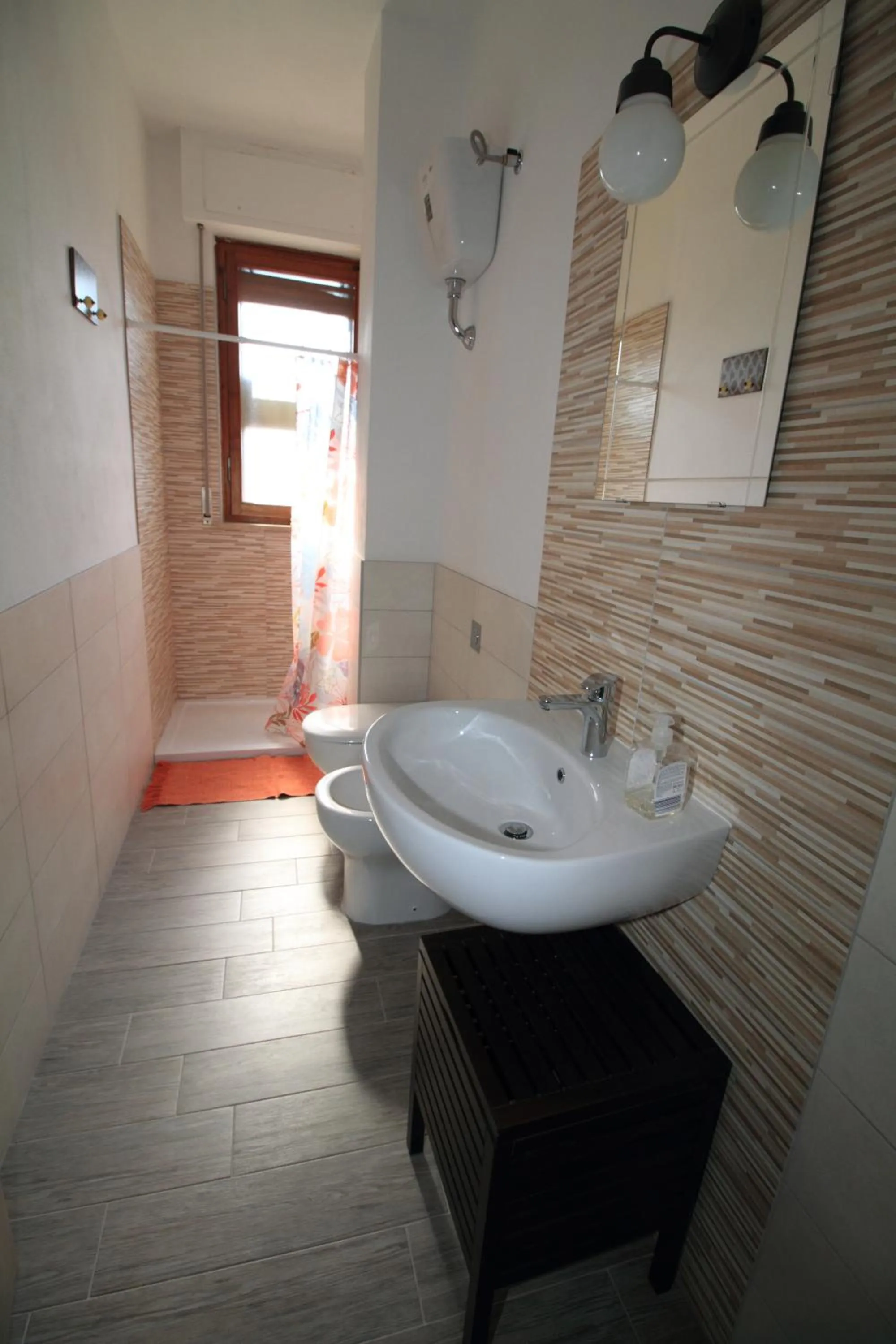 Shower in B&B Libellula