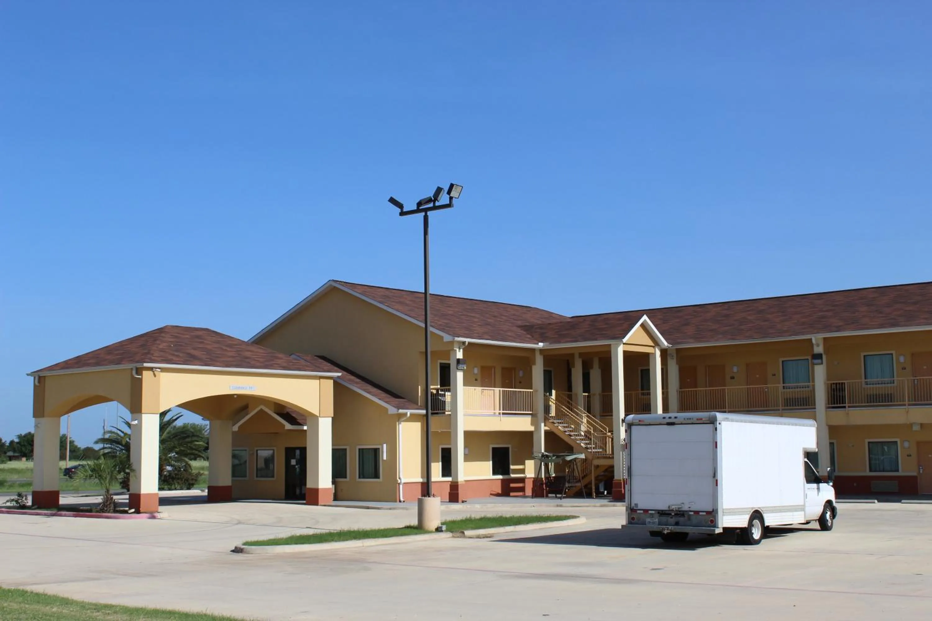 Facade/entrance in Horizon Inn & Suites