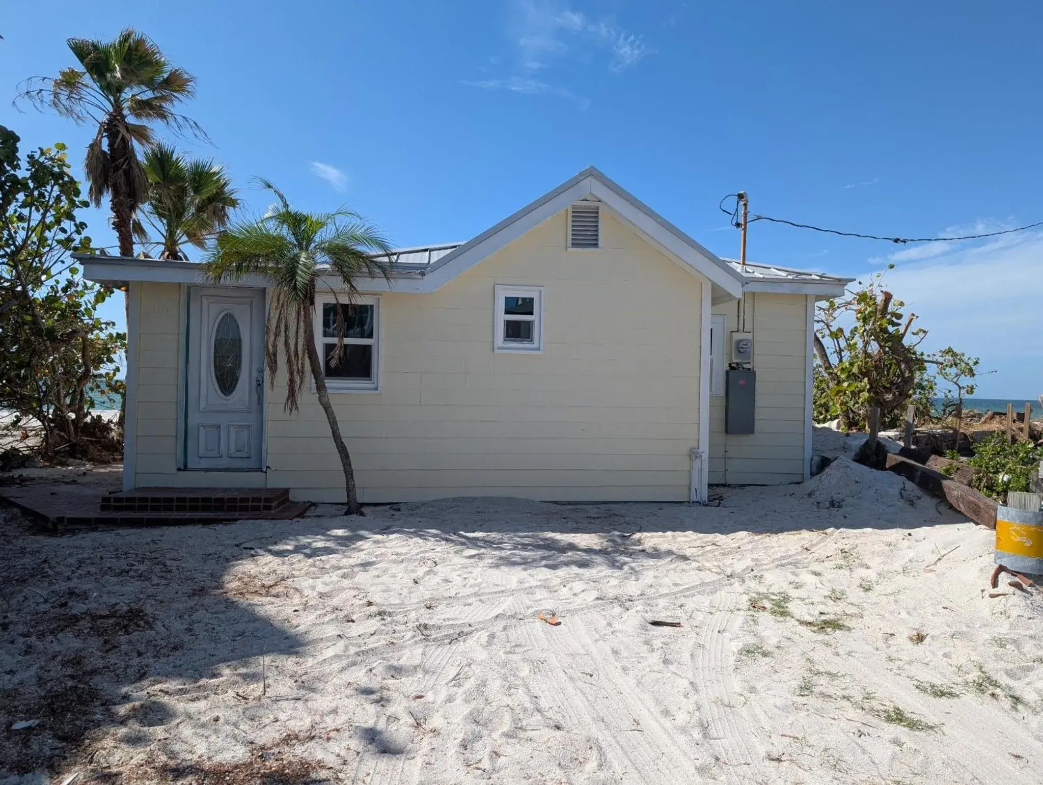 Two-Bedroom Bungalow in Bungalow Beach Resort Two-Bedroom Bungalow in Bungalow Beach Resort