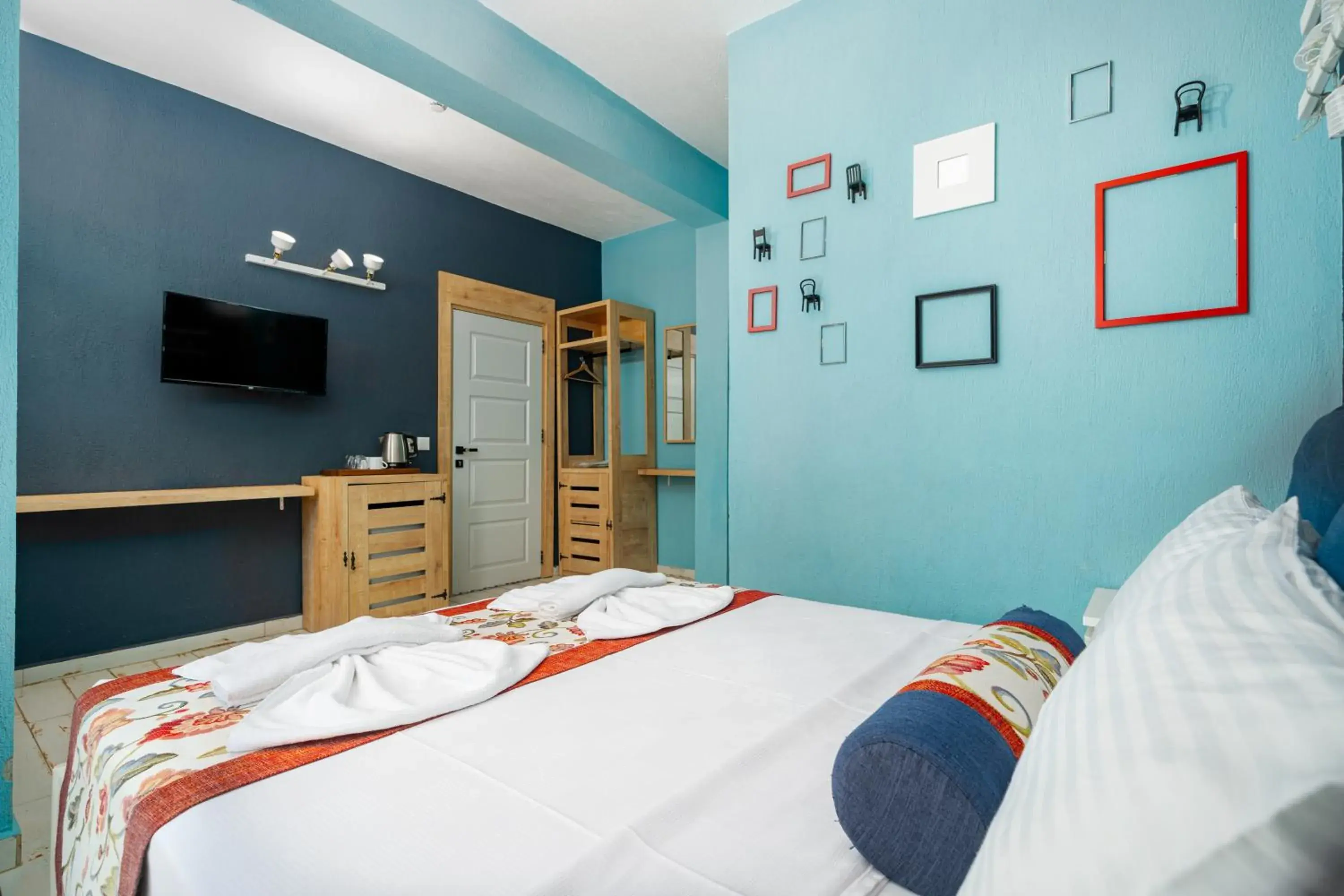 Double Room with Balcony in İsinda Pansiyon Double Room with Balcony in İsinda Pansiyon