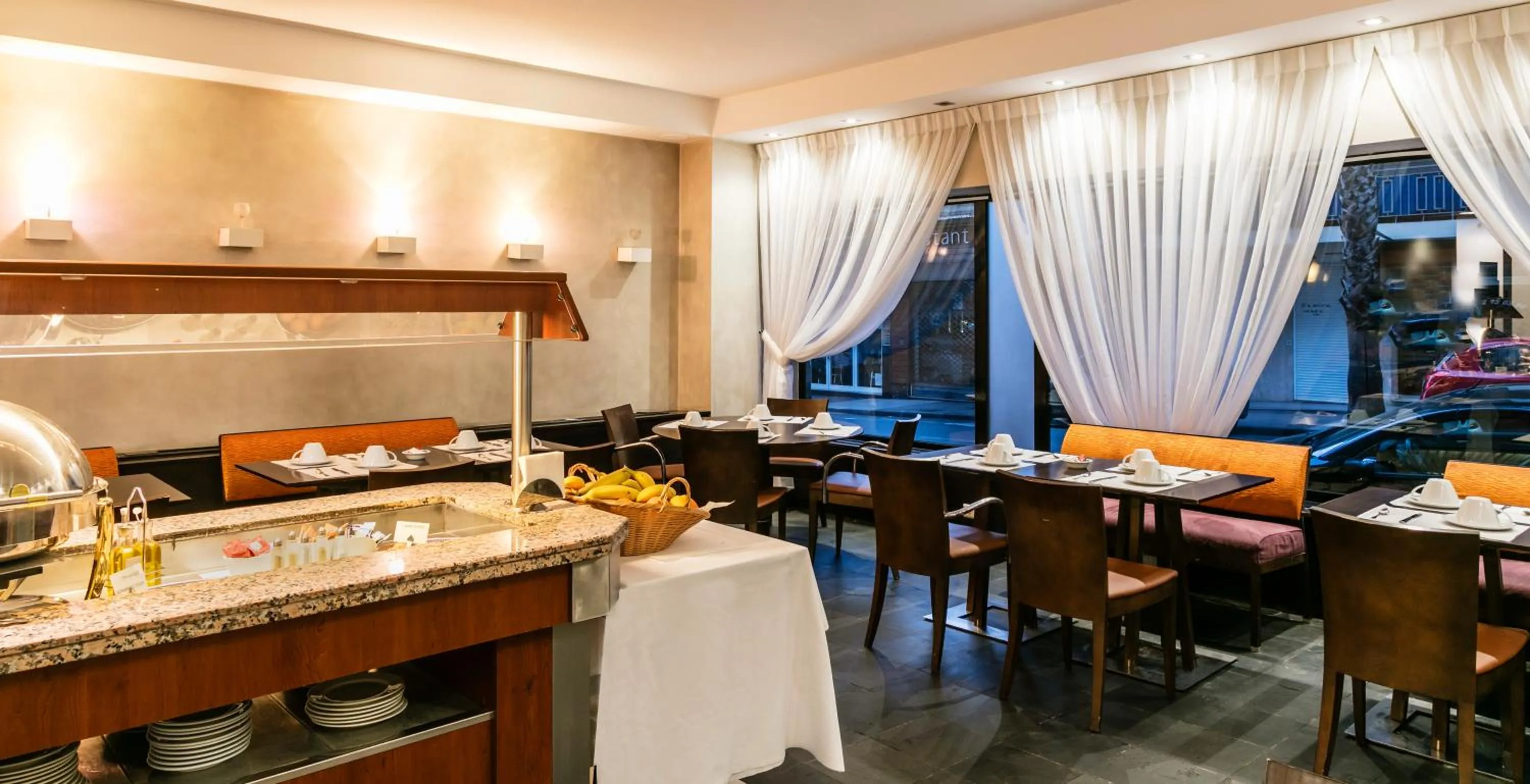 Buffet breakfast in Best Western Astoria