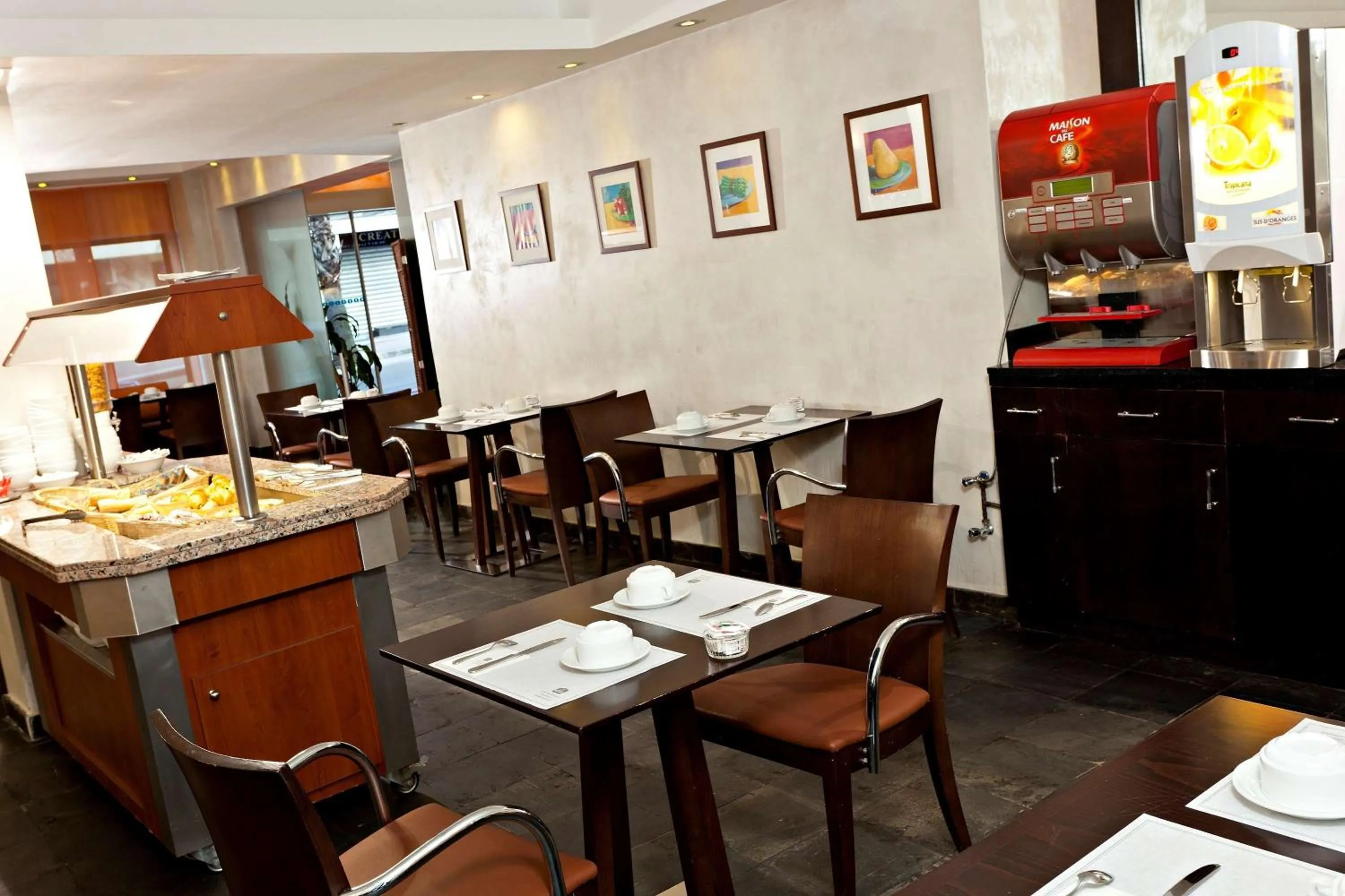 Restaurant/places to eat in Best Western Astoria