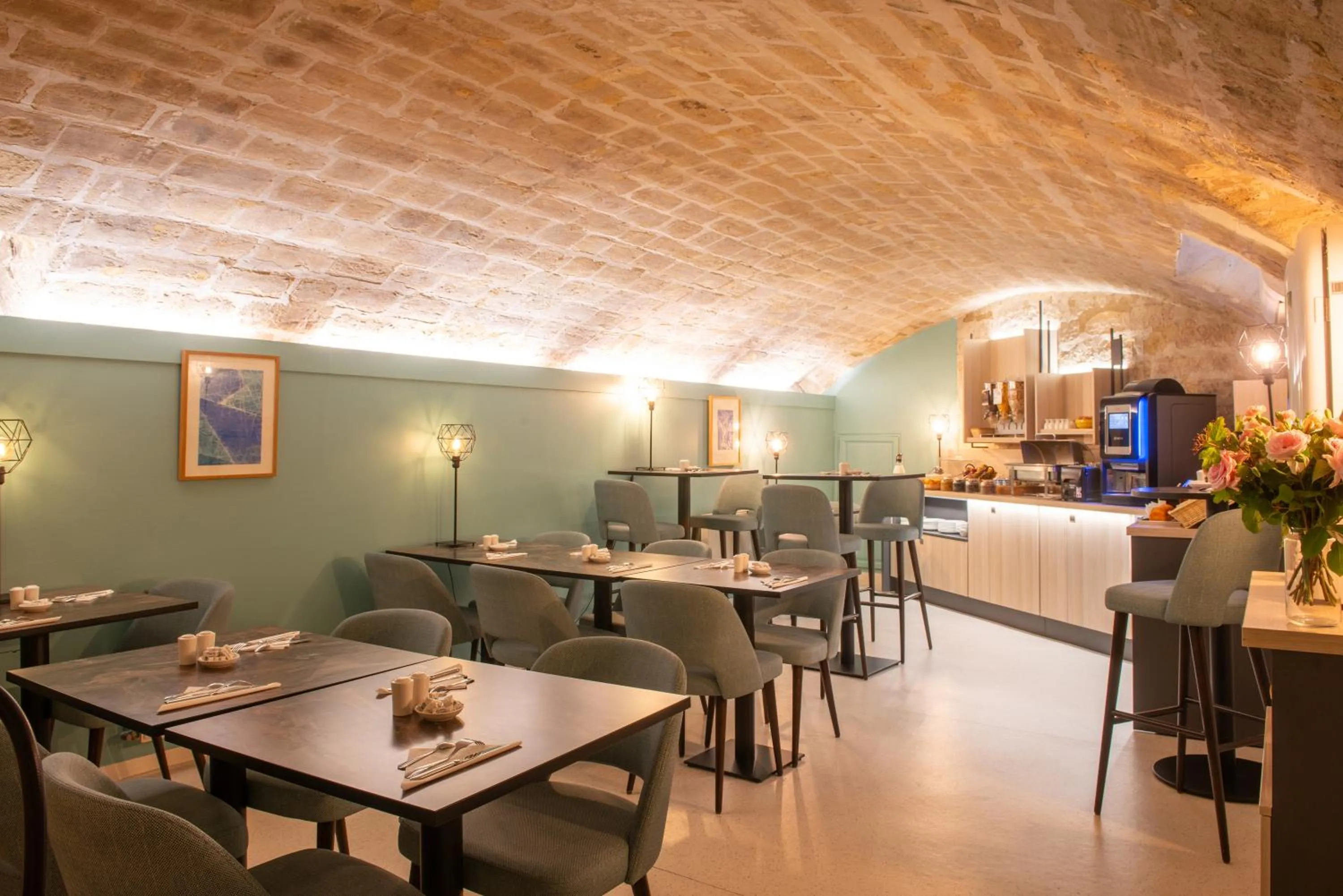 Breakfast in Hotel France Albion