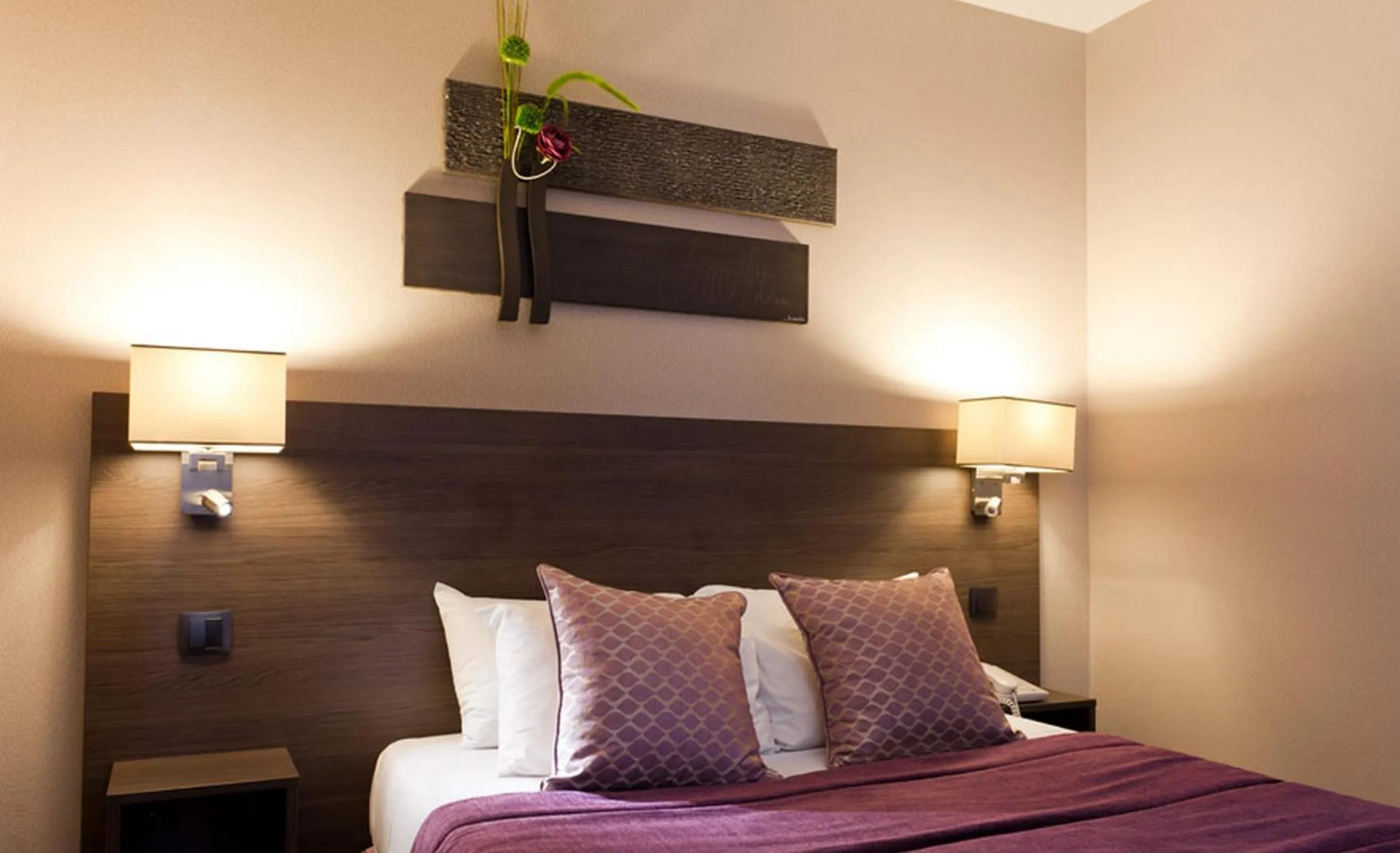 Photo of the whole room, Bed in Hotel France Albion