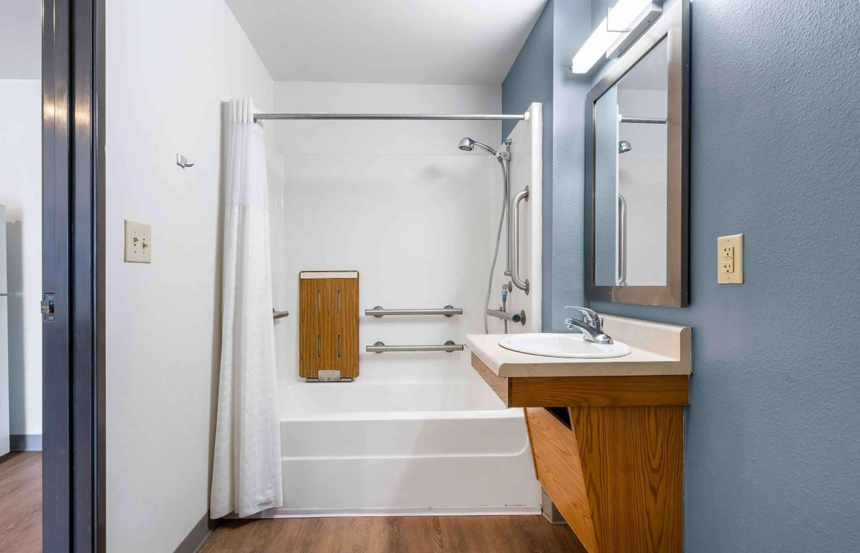 Bathroom in Extended Stay America Select Suites - Lakeland
