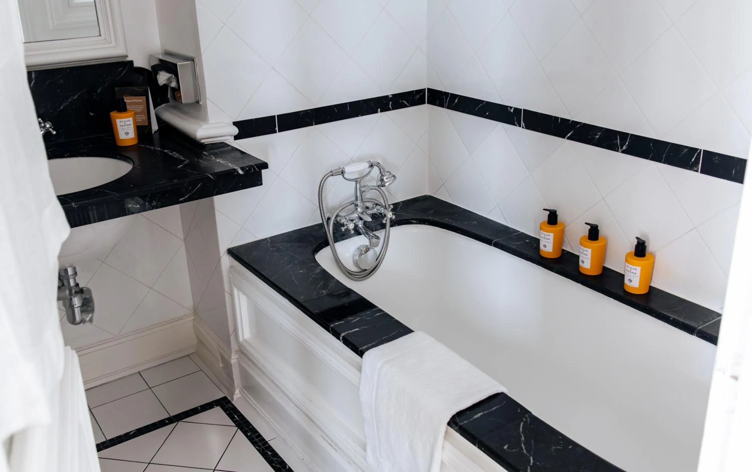 Bathroom in Les Vergers de Saint Paul