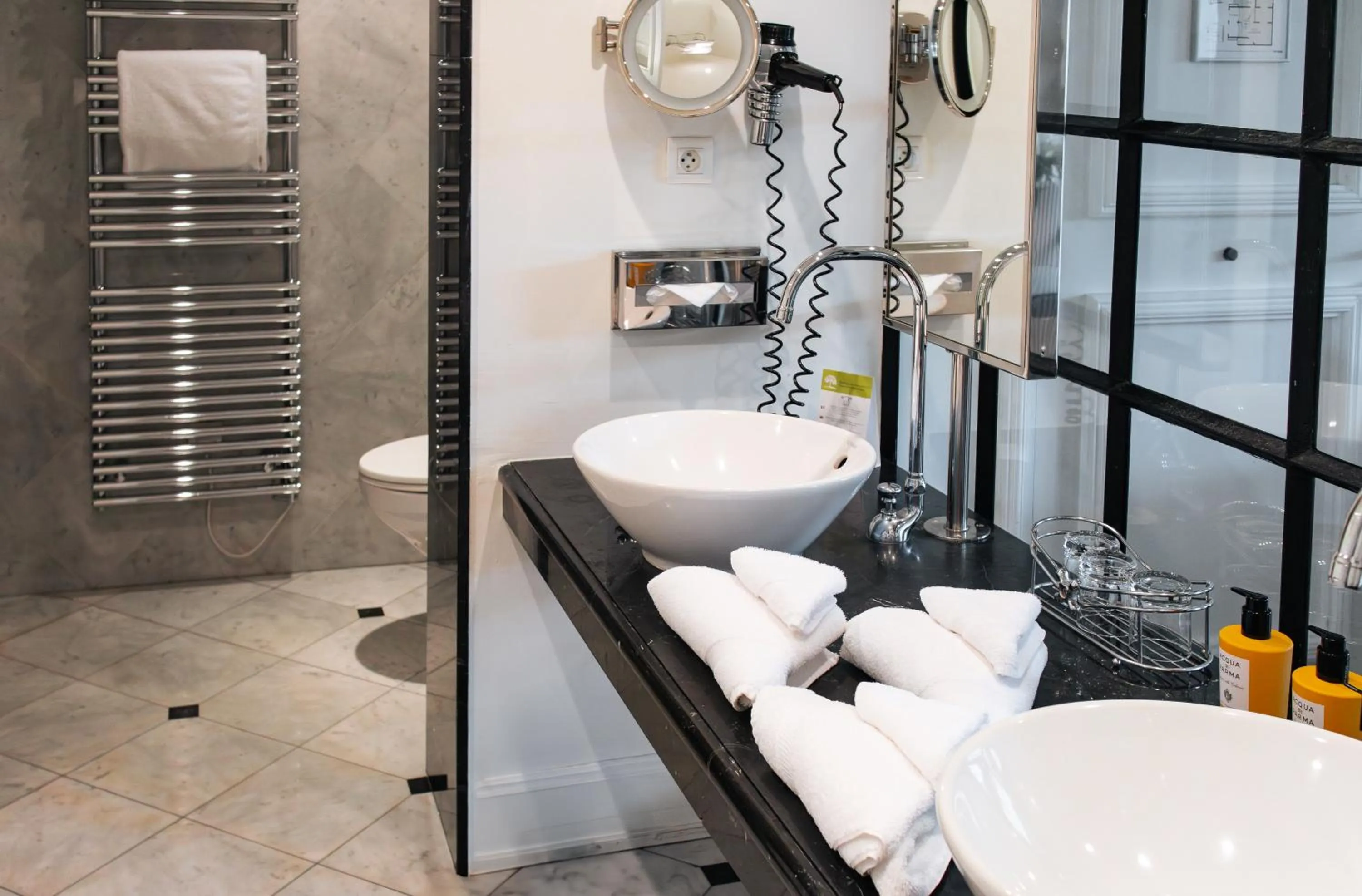 Bathroom in Les Vergers de Saint Paul