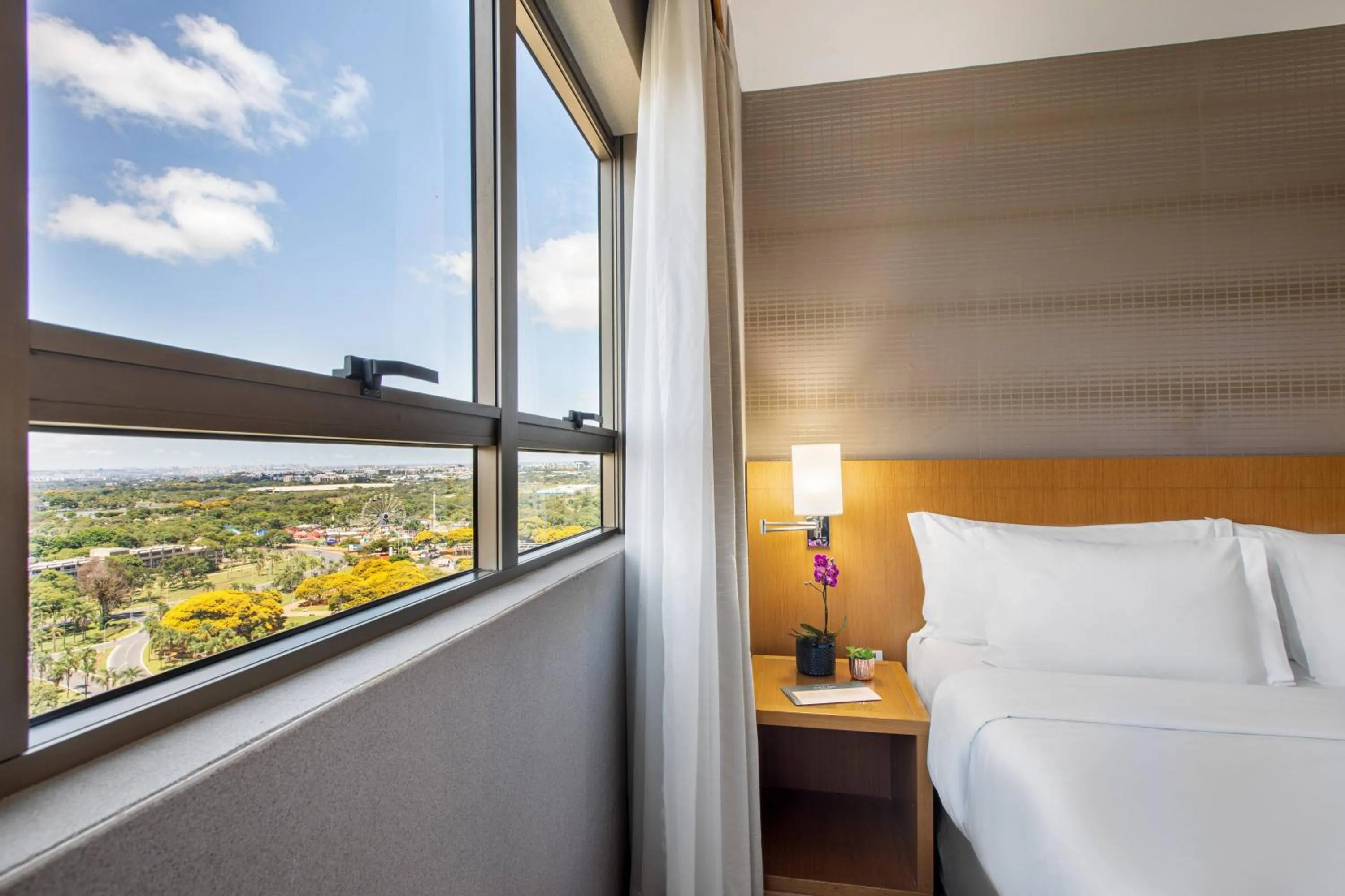 Bed in Hotel Brasil 21 Suites Affiliated by Meliá