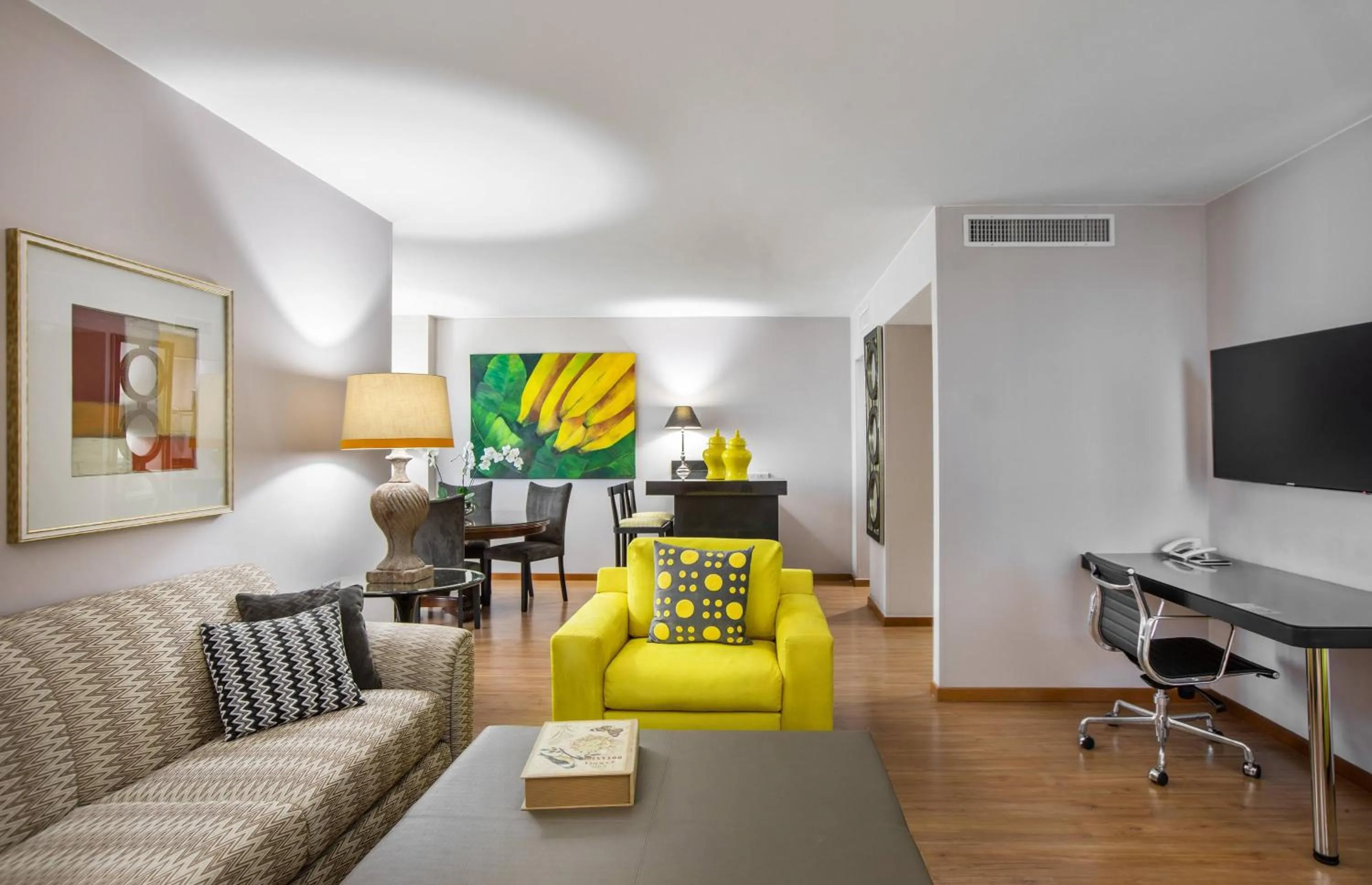 Property building in Hotel Brasil 21 Suites Affiliated by Meliá