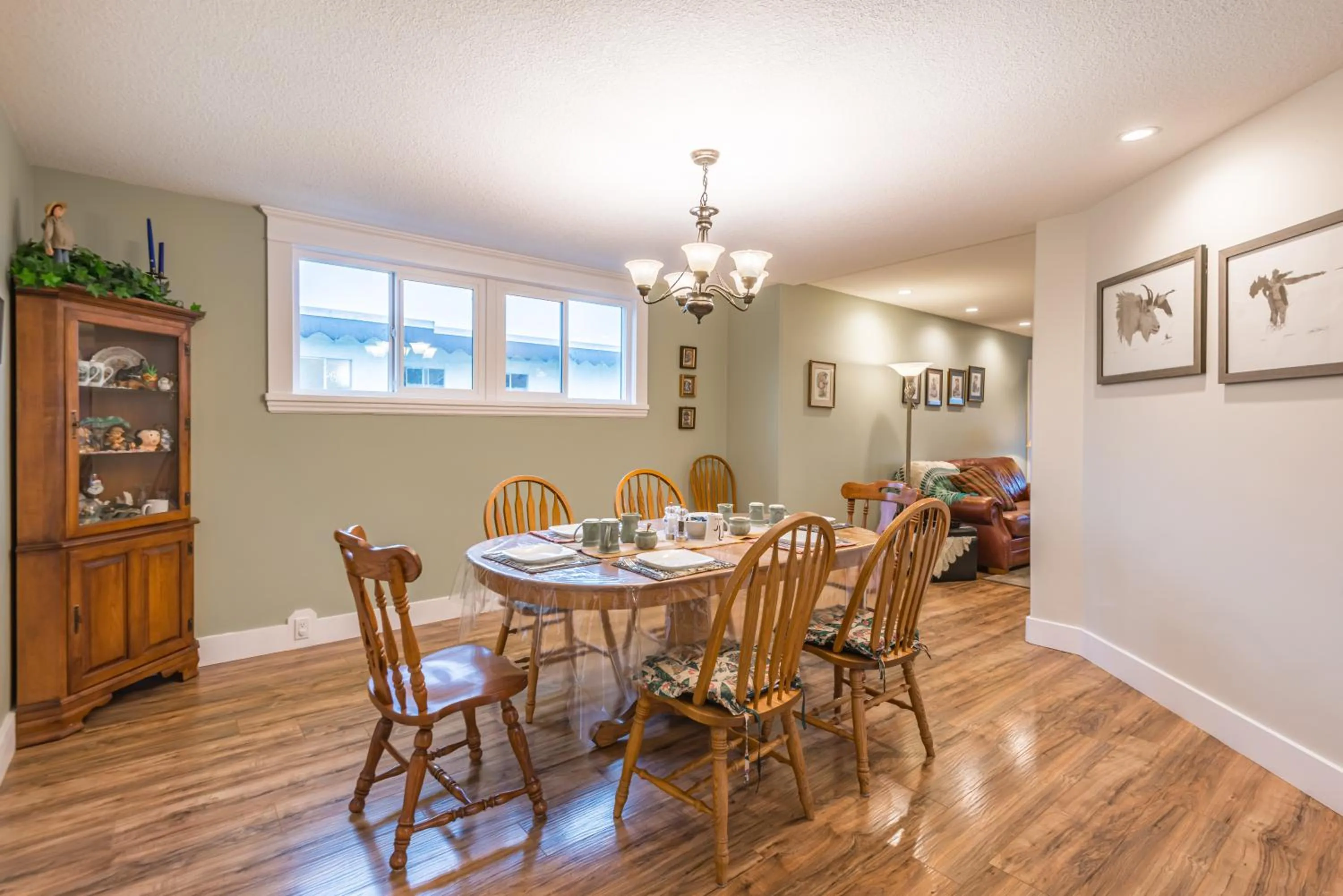 Dining area in Outdoor Lovers