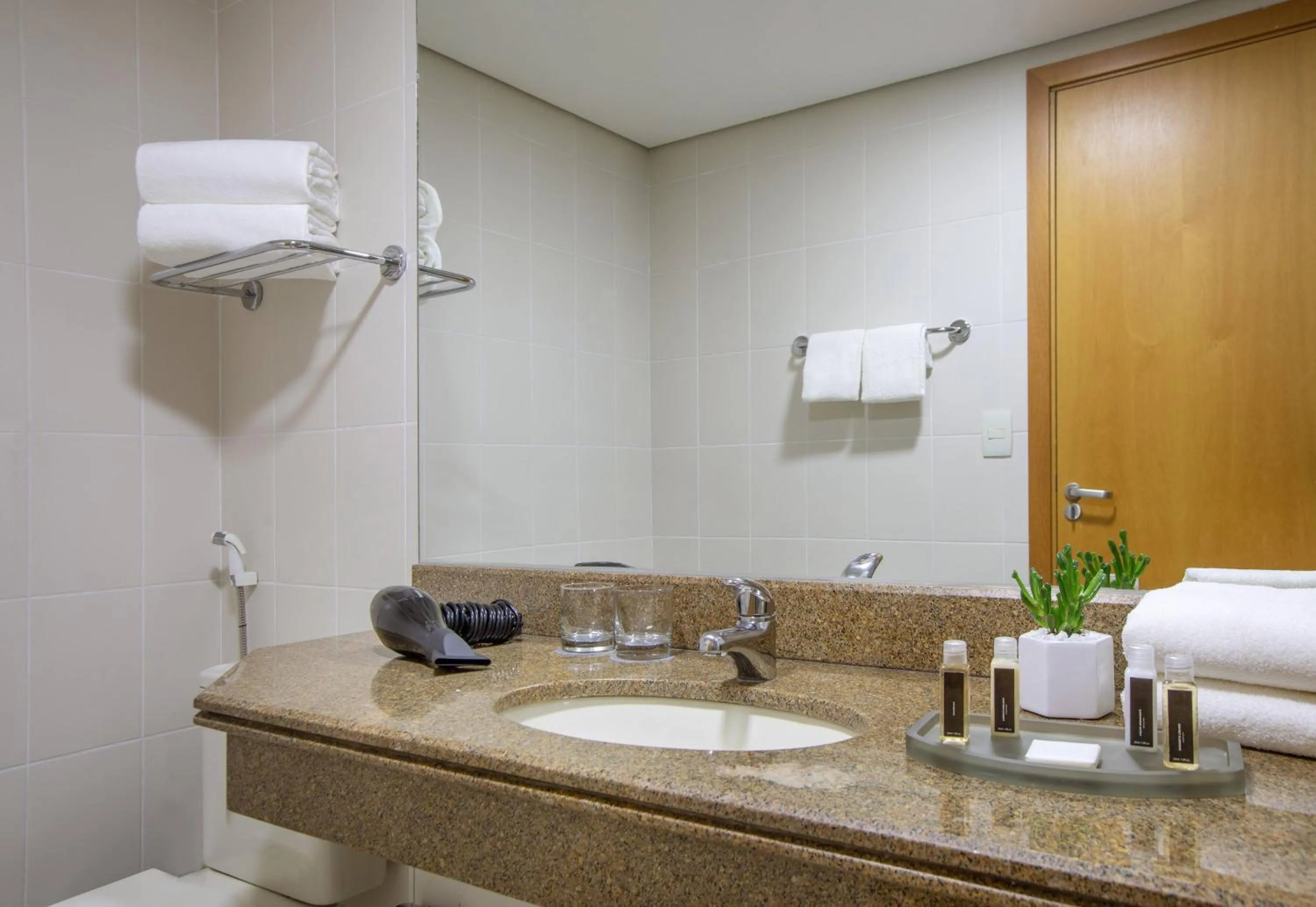 Bathroom in Hotel Brasil 21 Convention Affiliated by Meliá