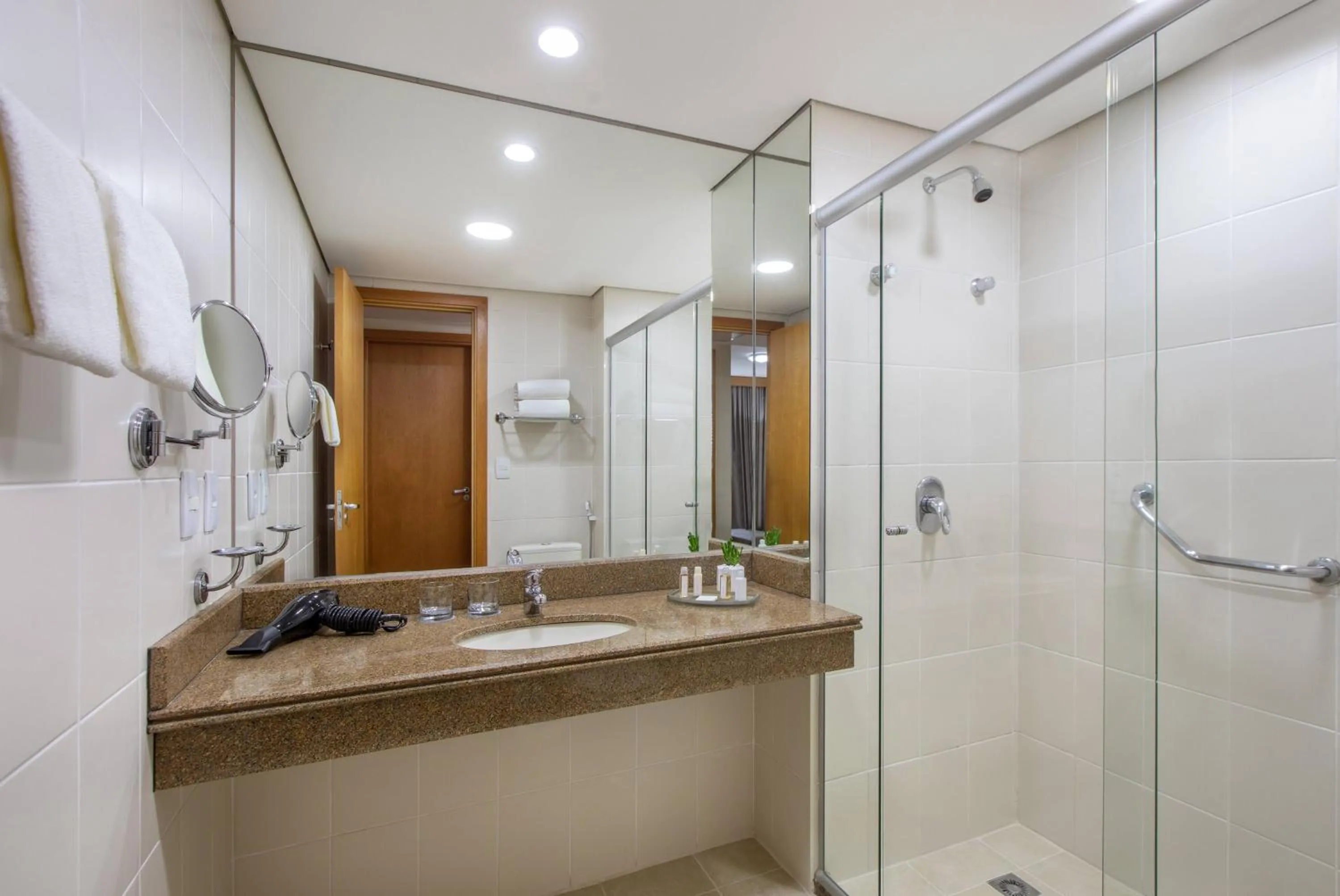 Shower in Hotel Brasil 21 Convention Affiliated by Meliá