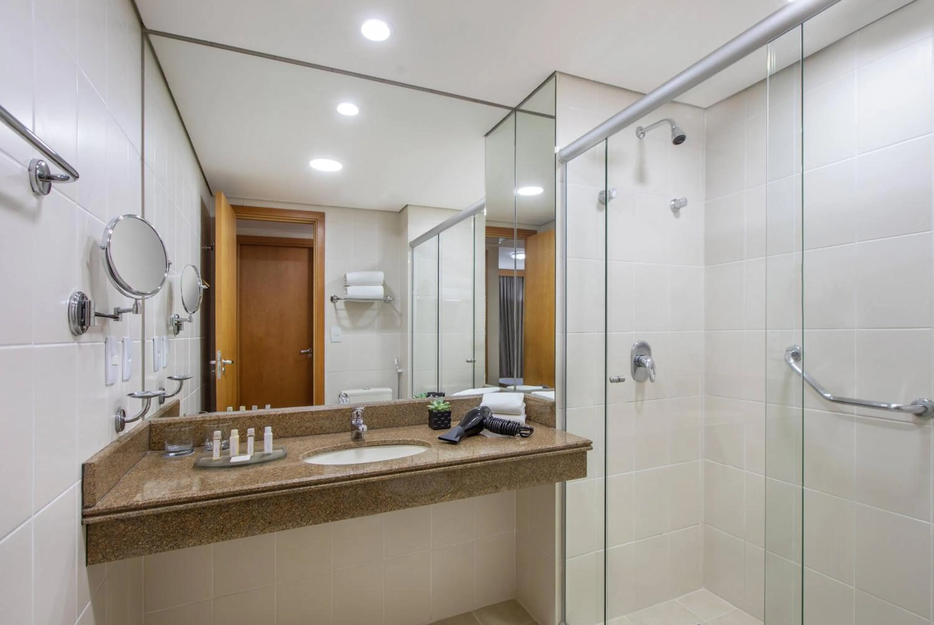 Shower in Hotel Brasil 21 Convention Affiliated by Meliá