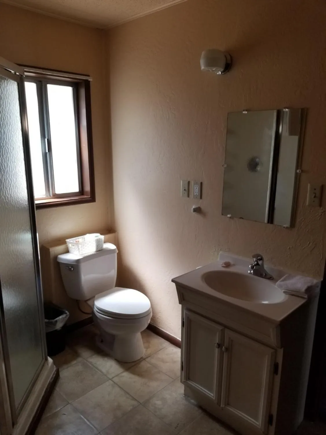 Shower in Timberline Lodge