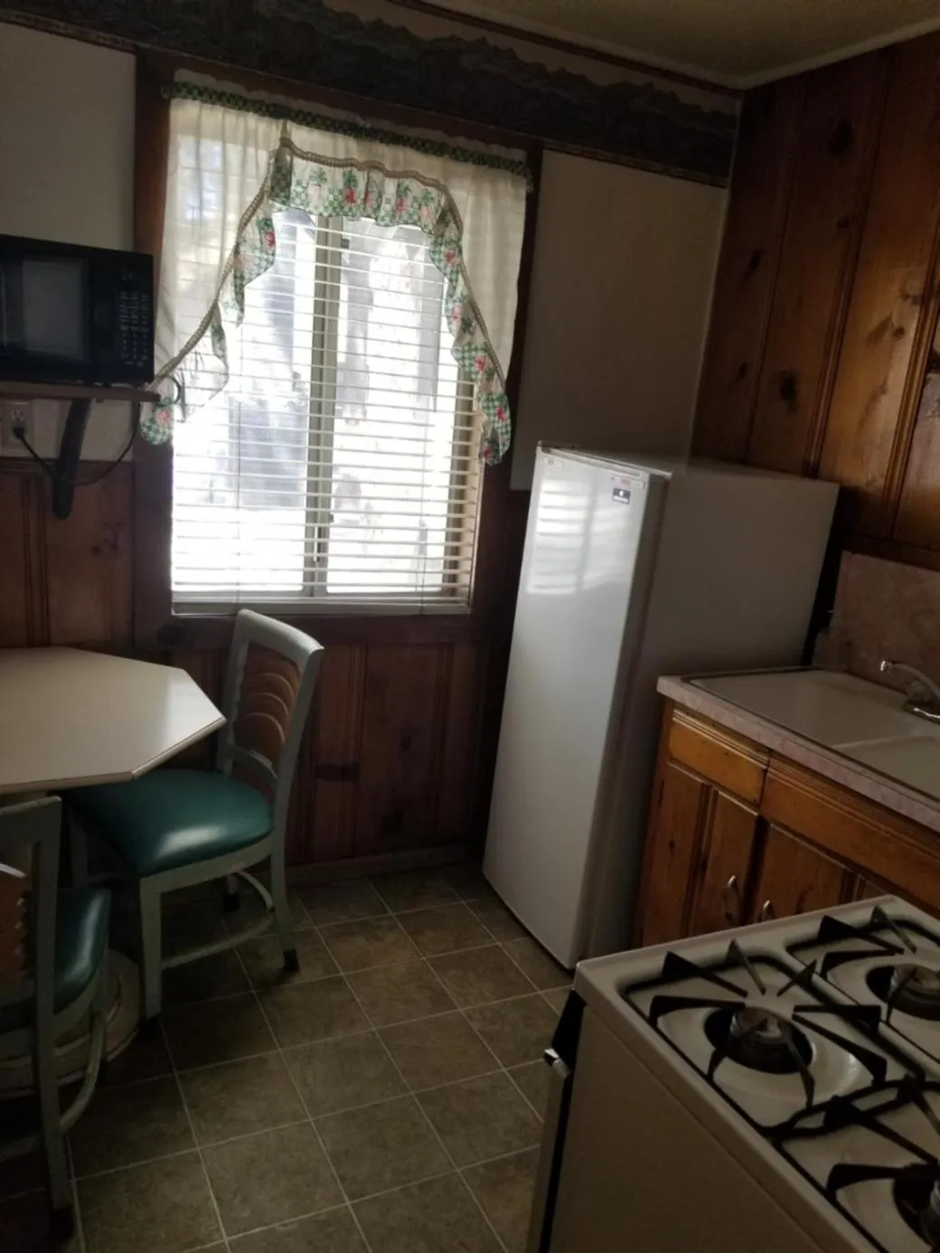 Dining area in Timberline Lodge