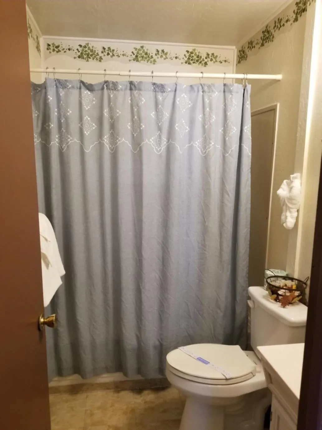 Shower in Timberline Lodge