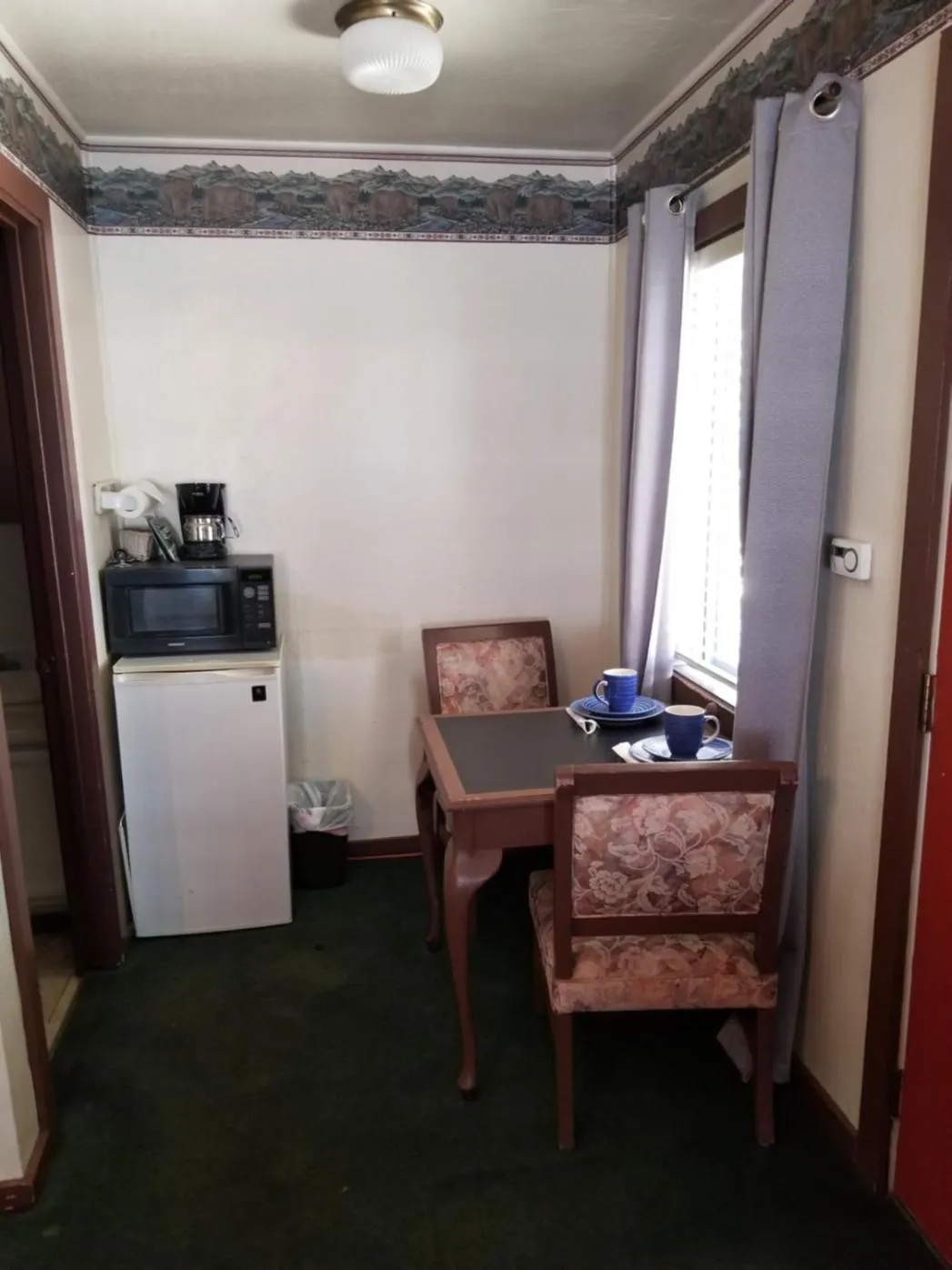 Dining area in Timberline Lodge
