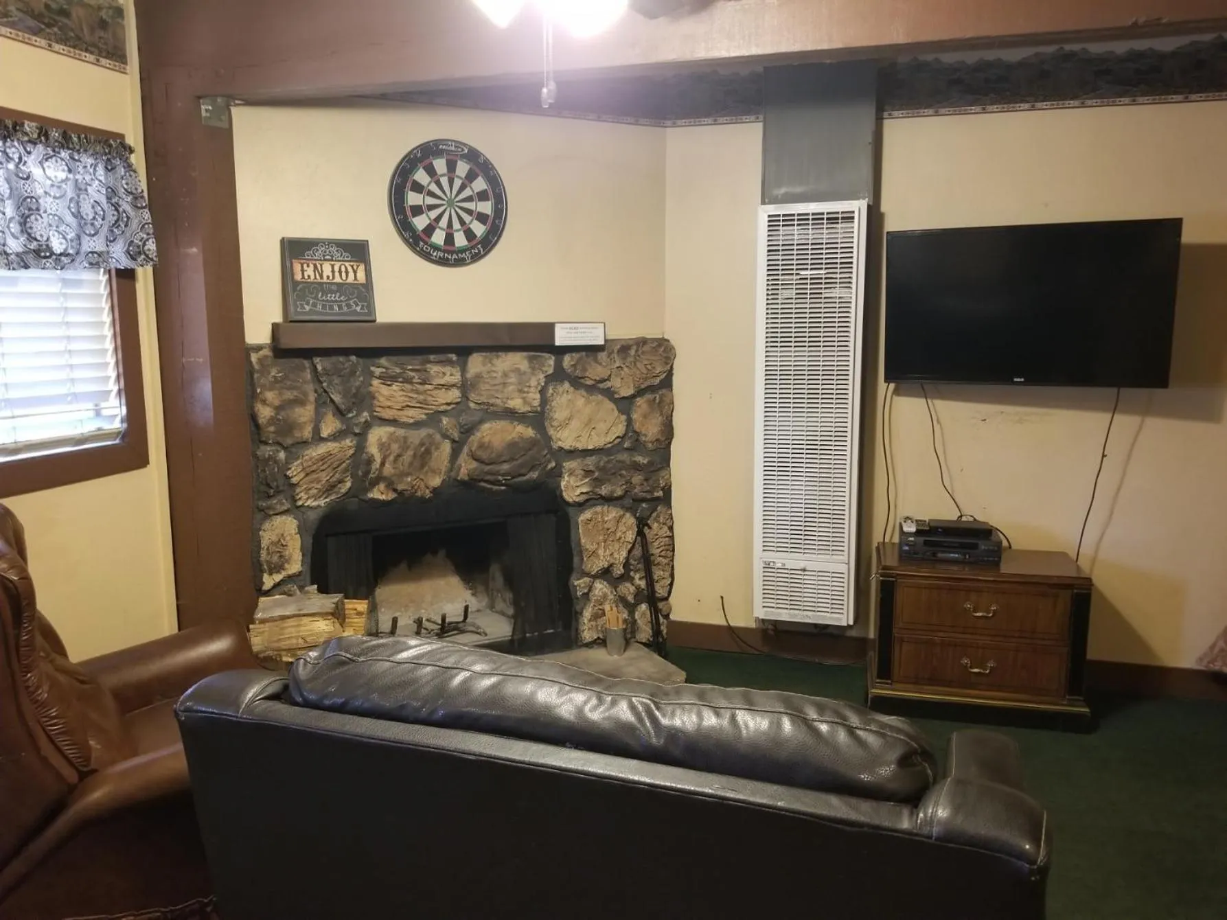 TV and multimedia in Timberline Lodge